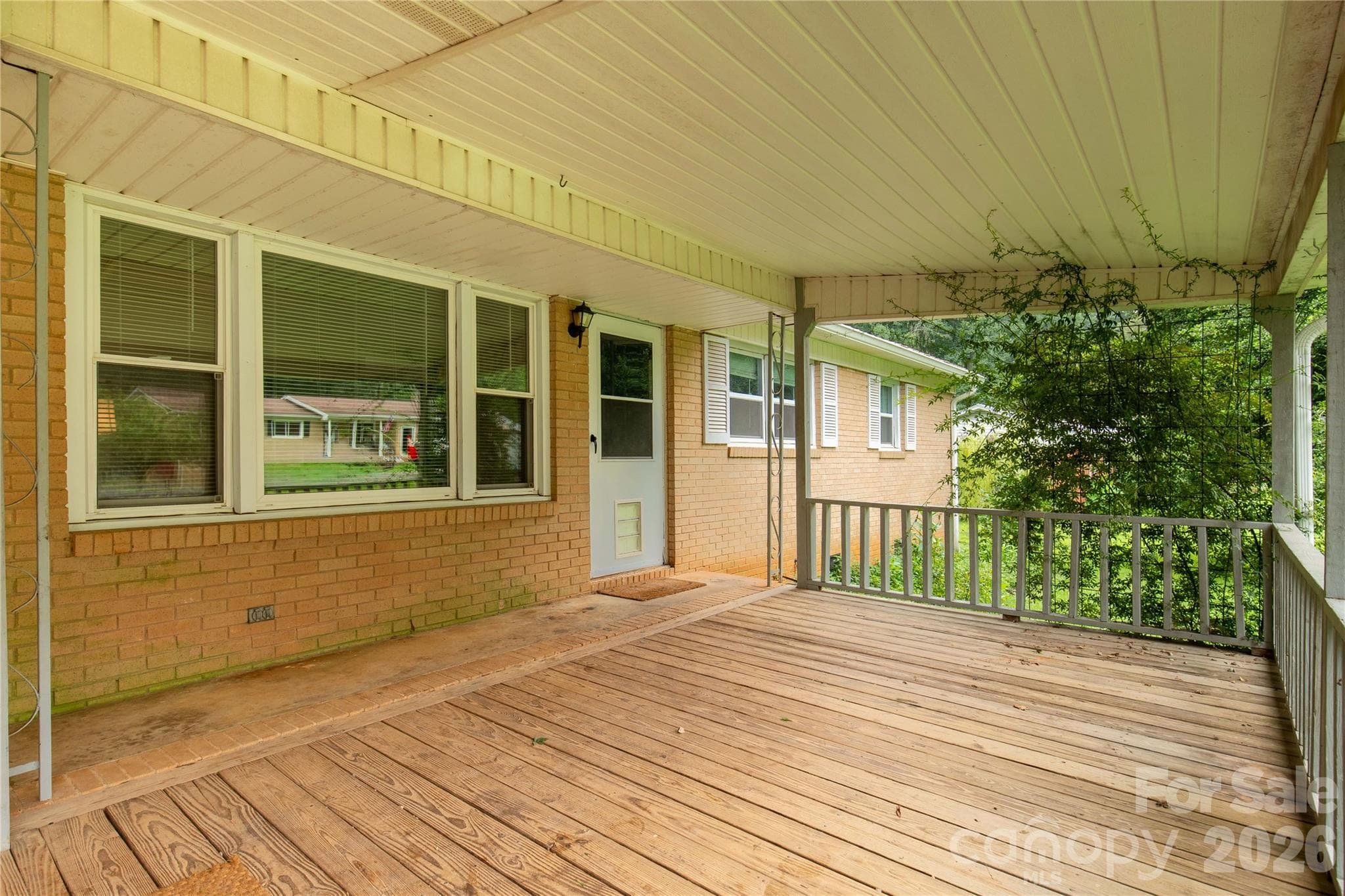 Single Family Residence at 1747 Williams Circle, Lancaster, photo 4 of 17