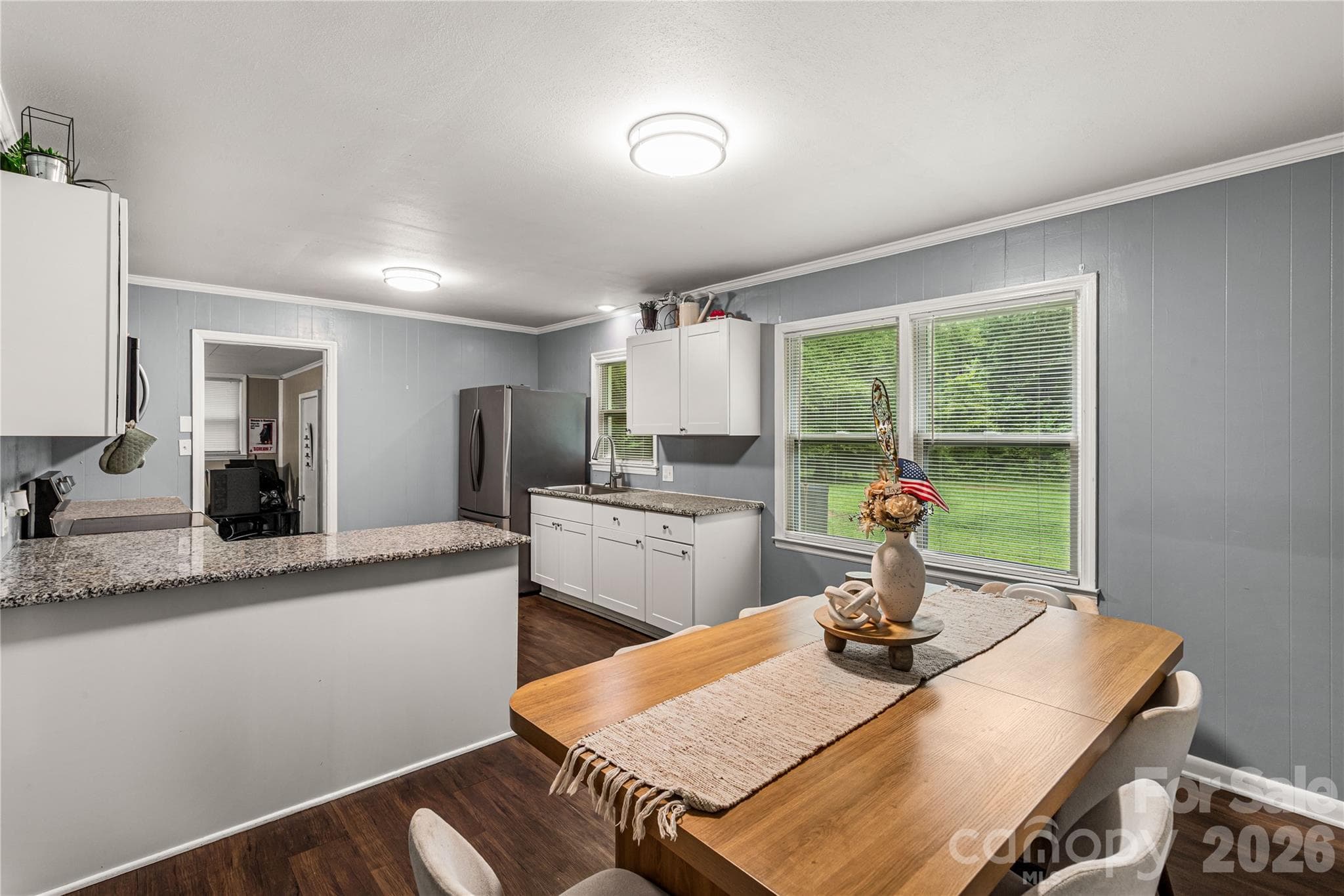 Single Family Residence at 1747 Williams Circle, Lancaster, photo 6 of 17
