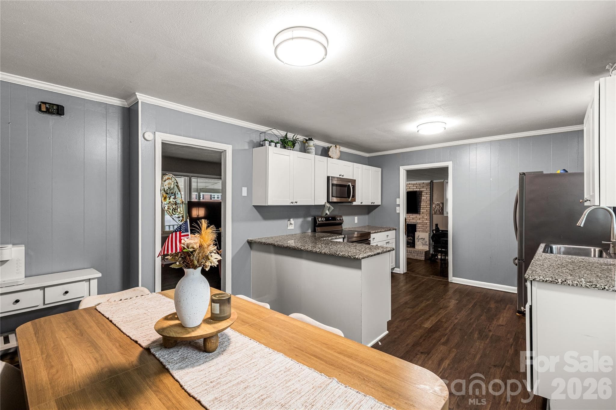 Single Family Residence at 1747 Williams Circle, Lancaster, photo 7 of 17