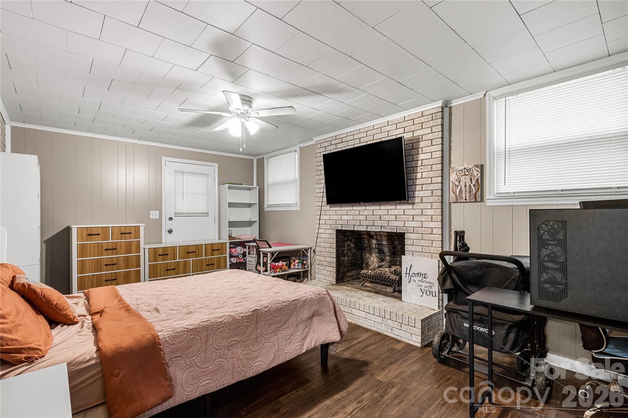 Single Family Residence at 1747 Williams Circle, Lancaster, photo 13 of 17