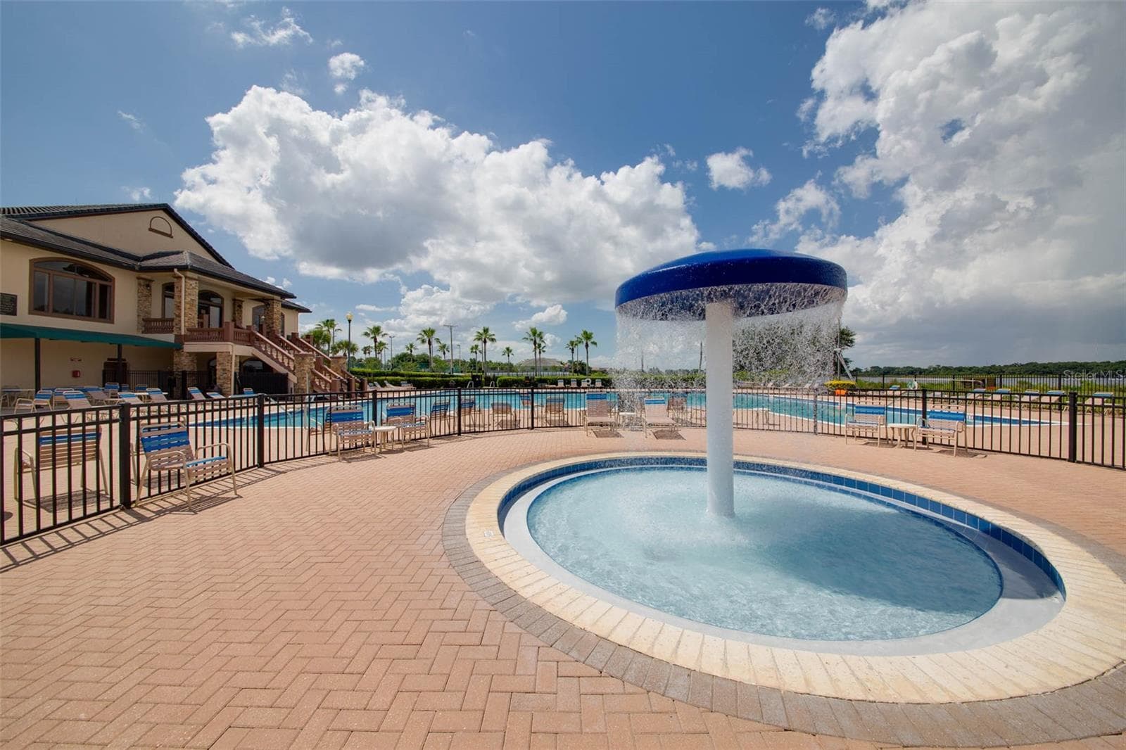 Community Splashpad - 13527 FOX GLOVE ST, WINTER GARDEN