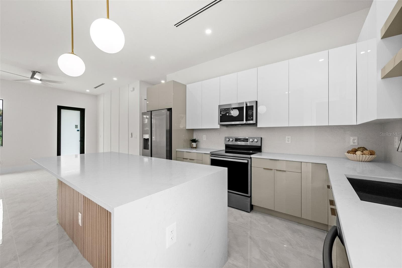 Single Family Residence at 1039 BASSINGER AVE S, LEHIGH ACRES, photo 11 of 42