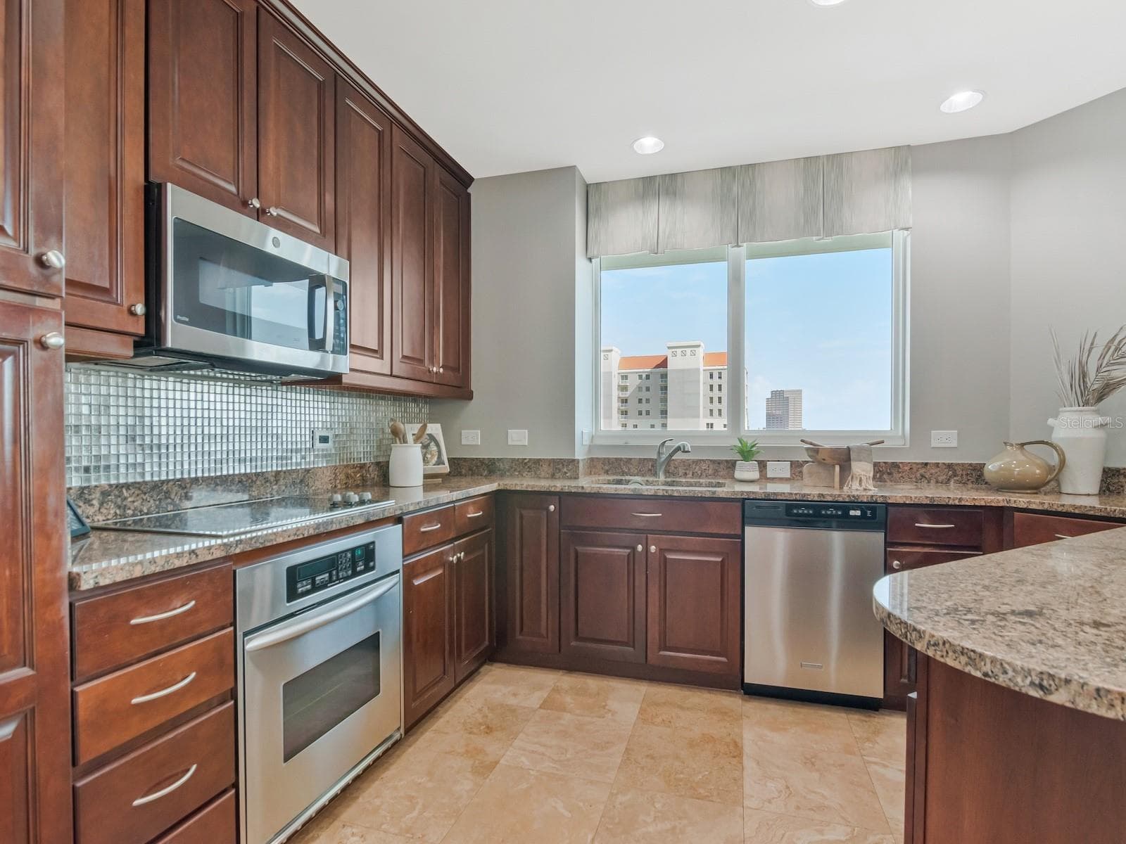 Condominium at 450 KNIGHTS RUN AVE #1501, TAMPA, photo 12 of 100