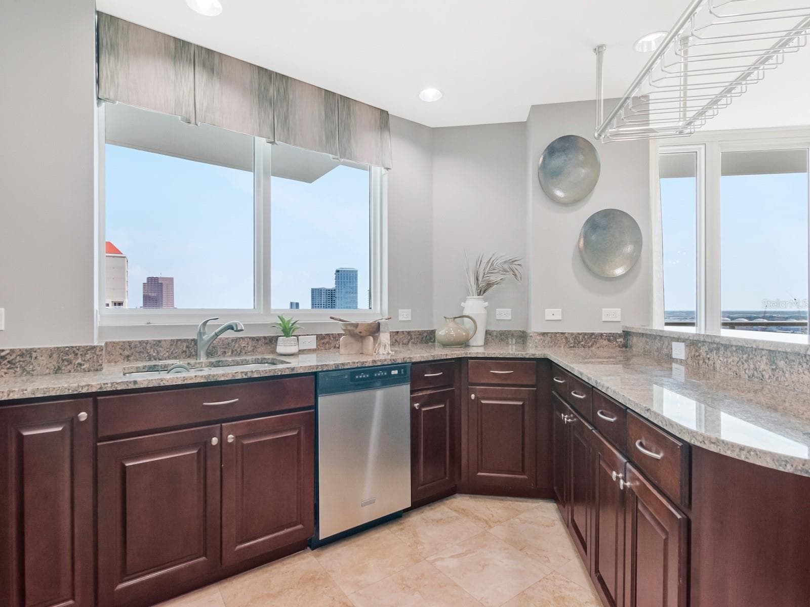 Condominium at 450 KNIGHTS RUN AVE #1501, TAMPA, photo 15 of 100