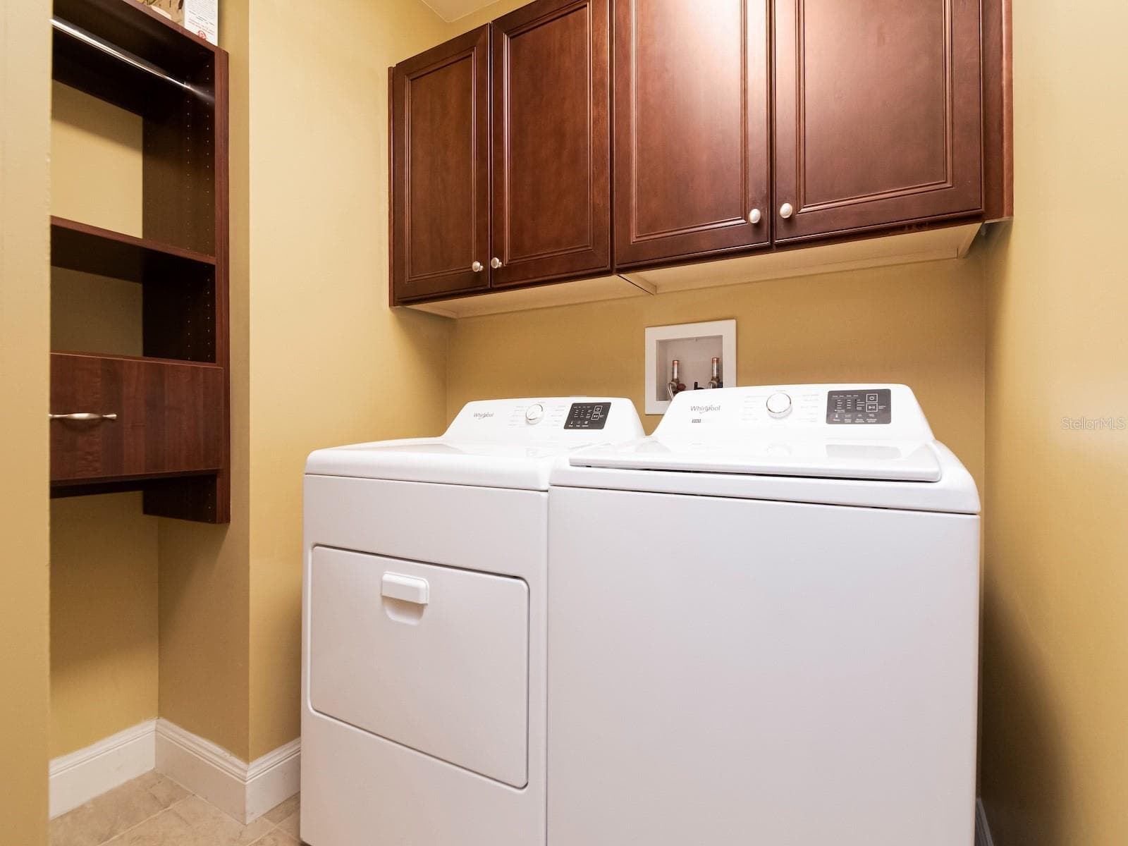 Dedicated laundry room - 450 KNIGHTS RUN AVE #1501, TAMPA