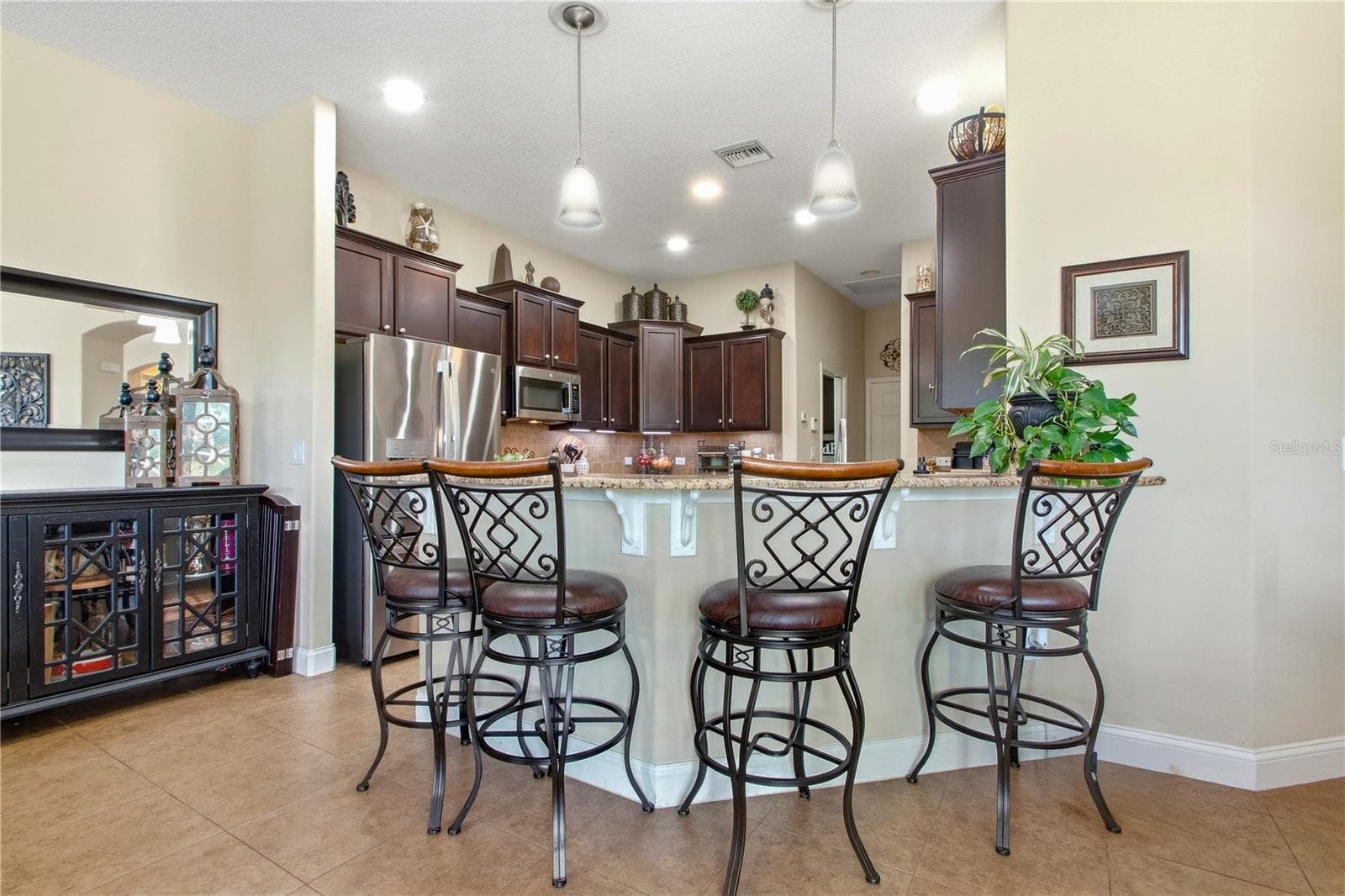 Breakfast Bar - 3431 DIAMOND FALLS CIR, LAND O LAKES