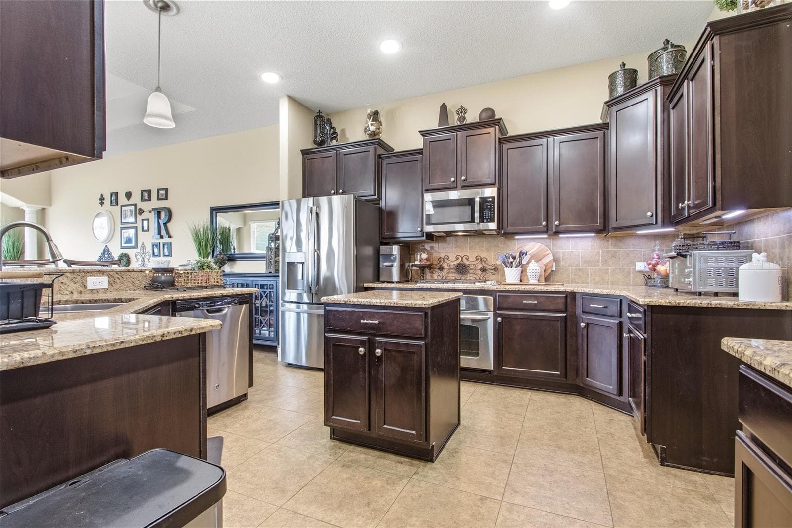Kitchen - 3431 DIAMOND FALLS CIR, LAND O LAKES