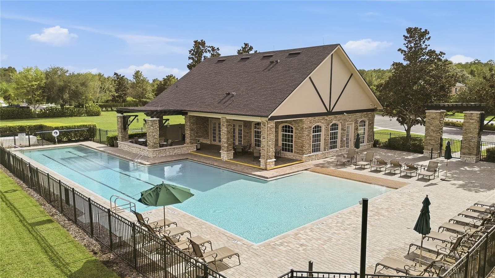 Community Pool - 3431 DIAMOND FALLS CIR, LAND O LAKES