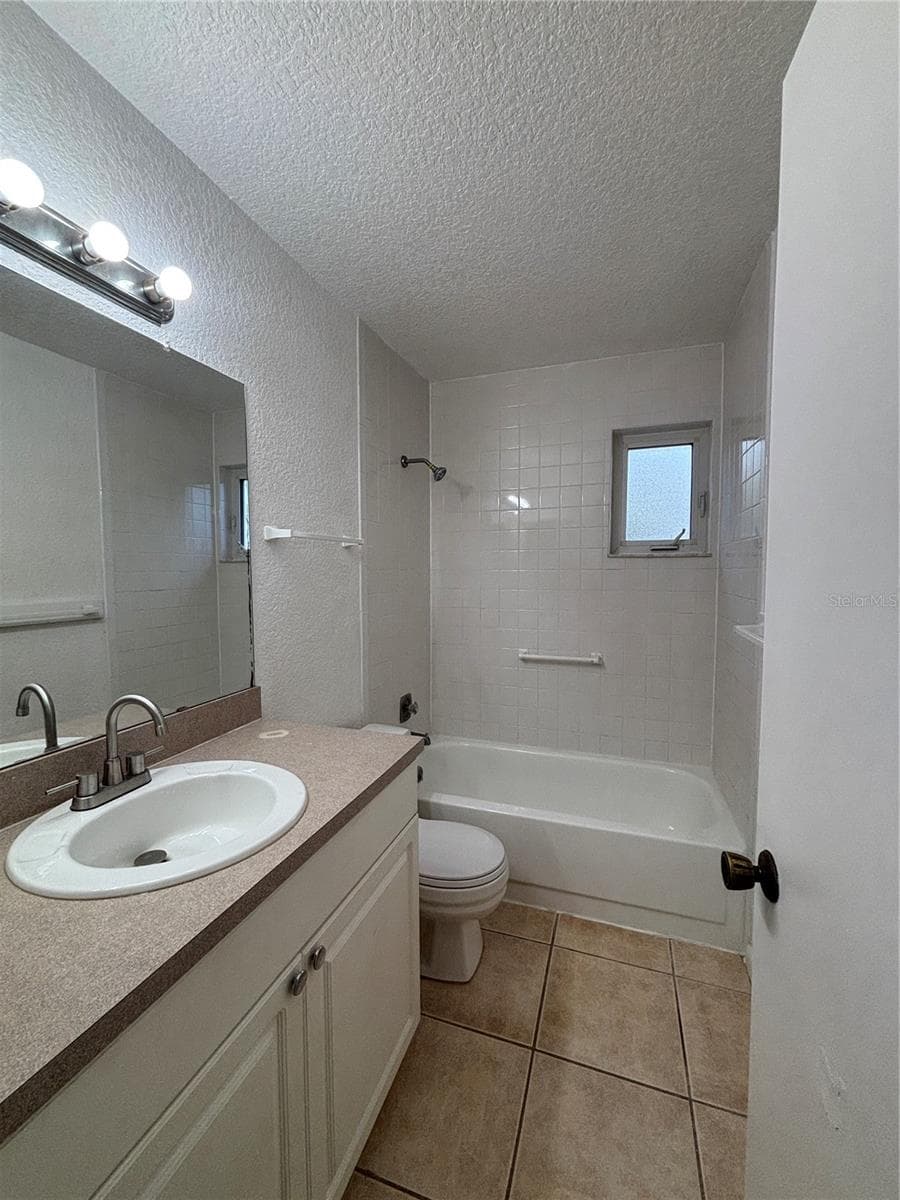 Apartment at 2845 MAGDALINA AVE #4, PUNTA GORDA, photo 9 of 14