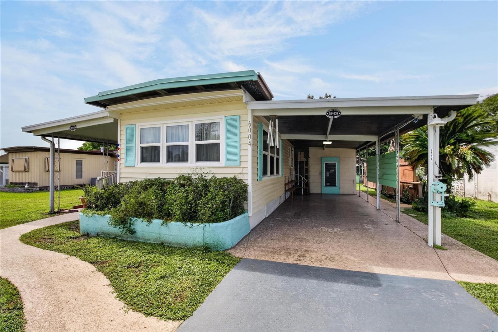 Mobile Home at 6004 ALPINE DR, ZEPHYRHILLS, photo 3 of 46