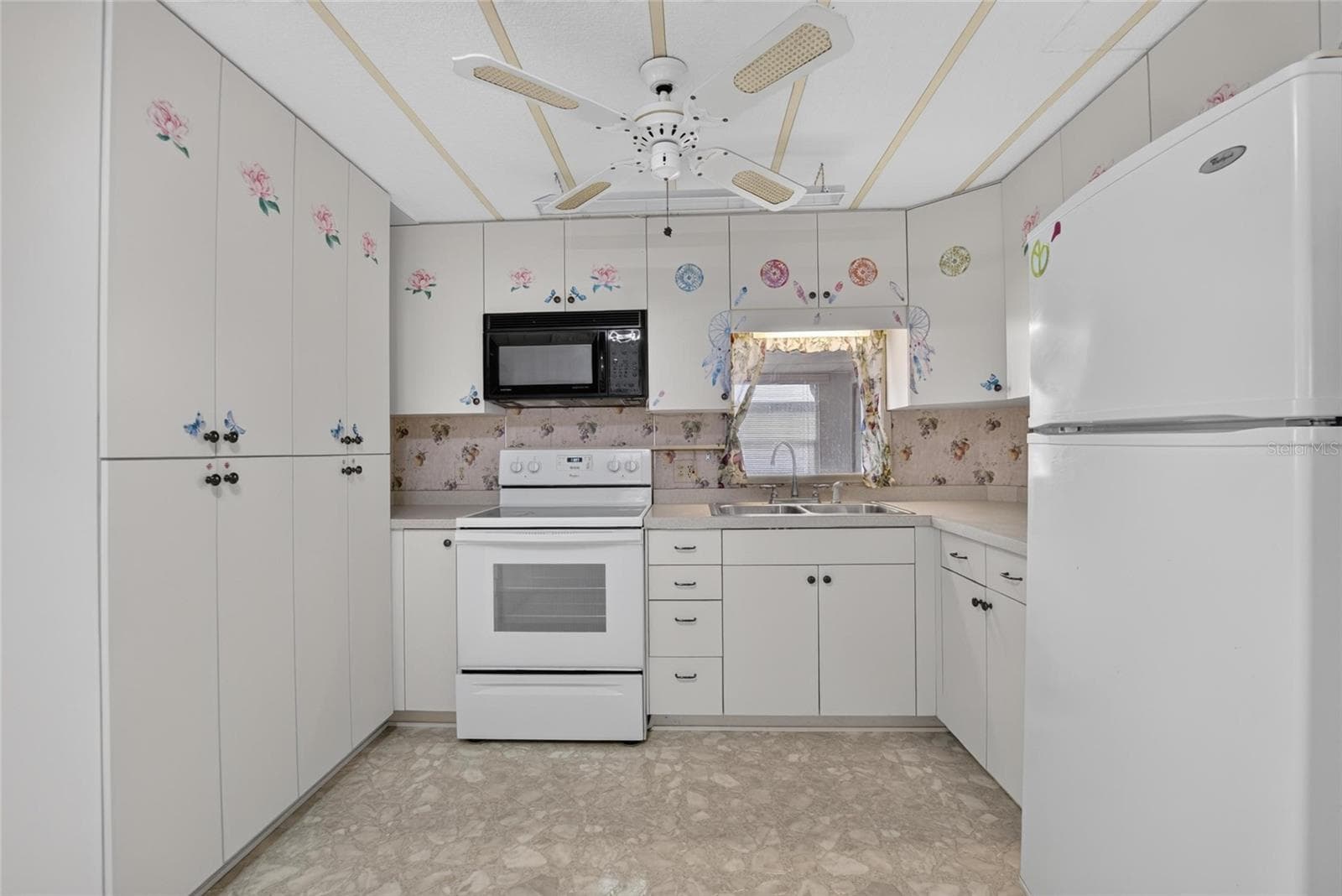 Mobile Home at 6004 ALPINE DR, ZEPHYRHILLS, photo 14 of 46