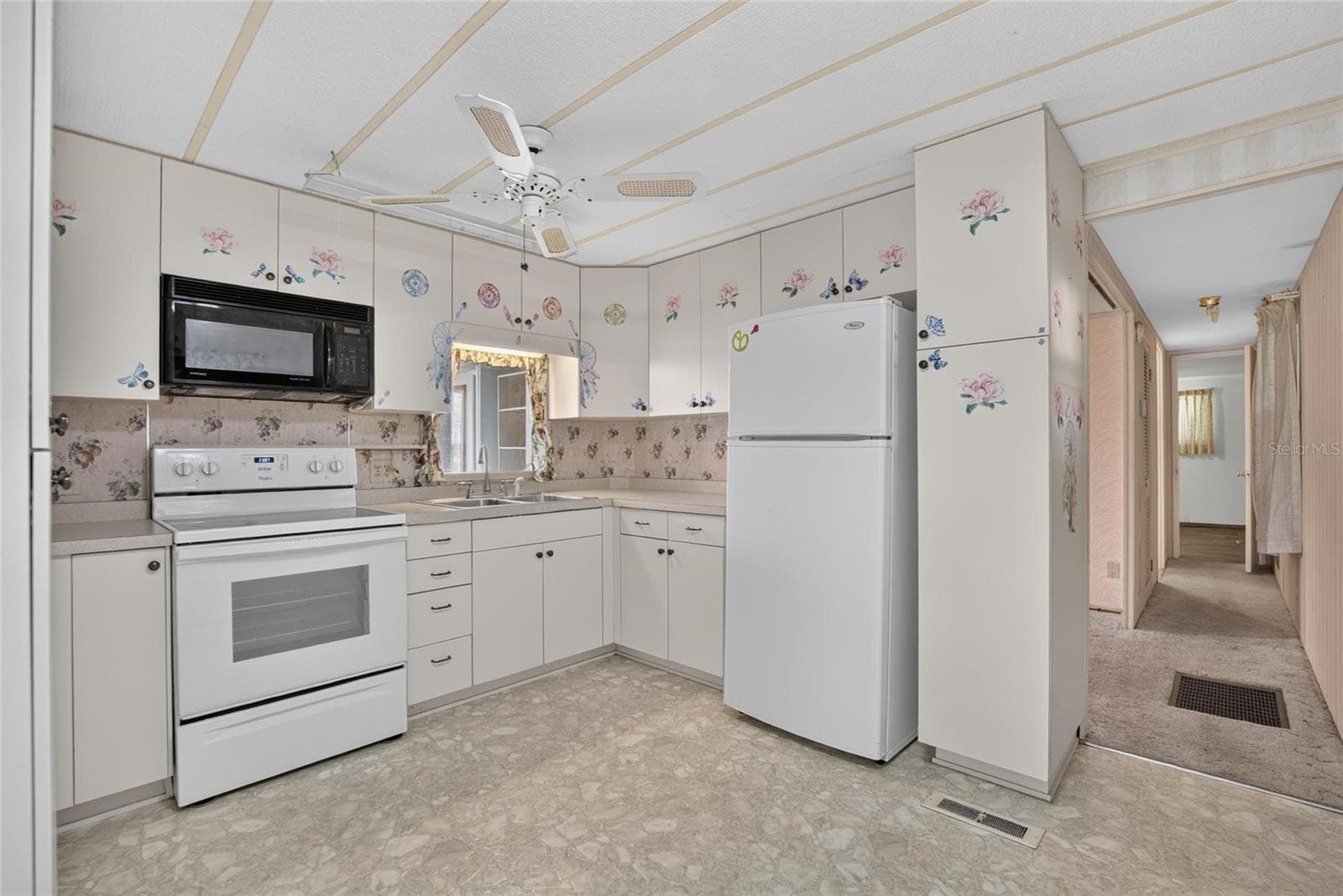 Mobile Home at 6004 ALPINE DR, ZEPHYRHILLS, photo 17 of 46