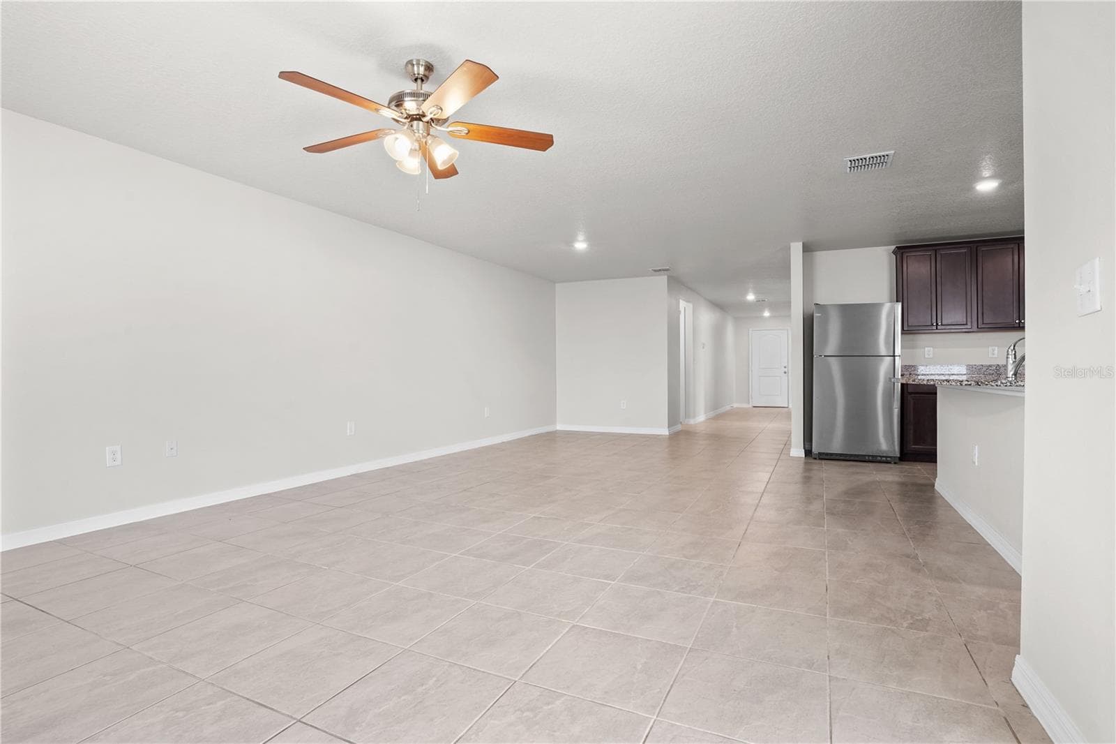 Single Family Residence at 123 VIOLET CT, POINCIANA, photo 8 of 39