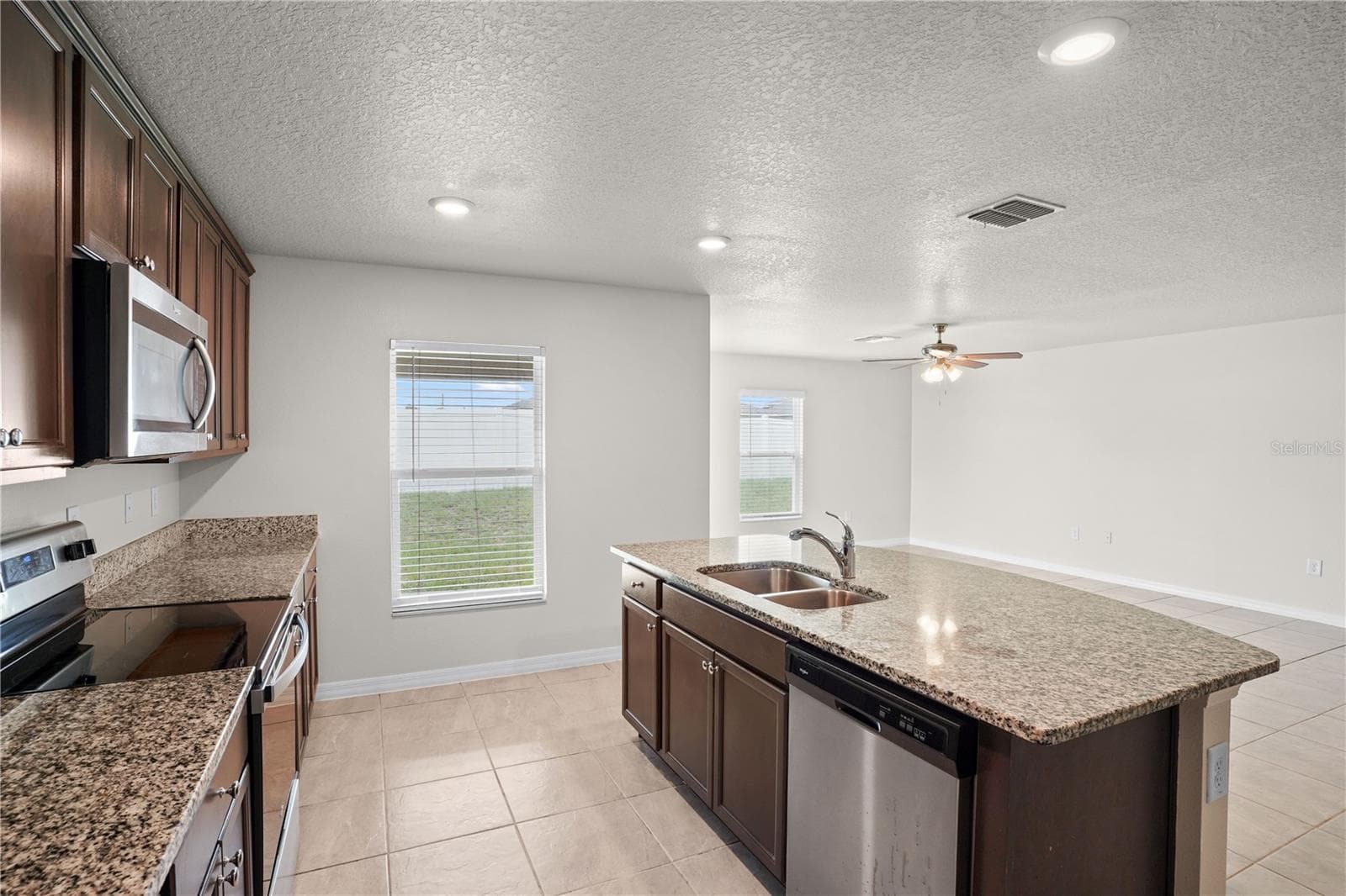 Single Family Residence at 123 VIOLET CT, POINCIANA, photo 12 of 39