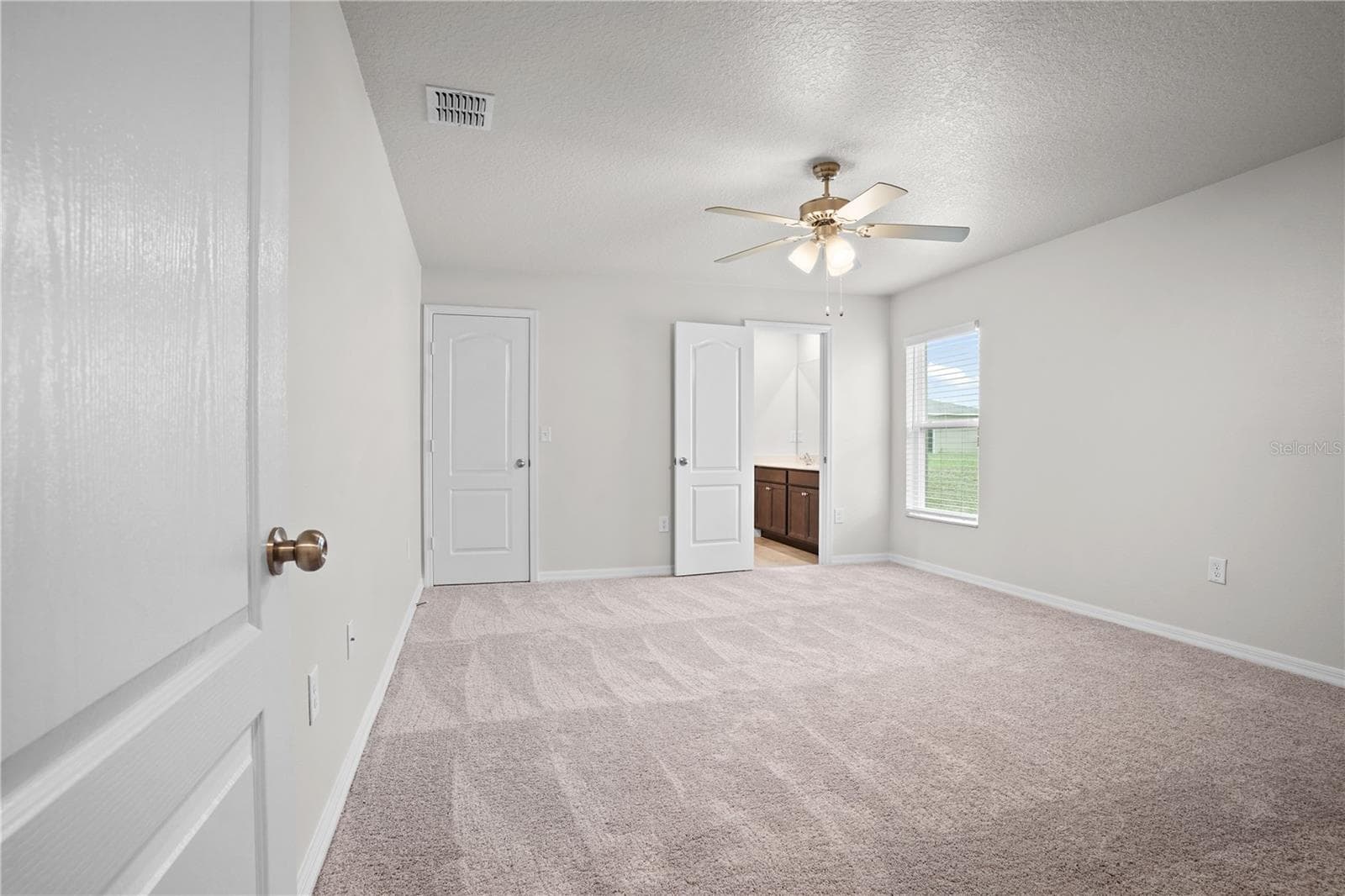 Single Family Residence at 123 VIOLET CT, POINCIANA, photo 15 of 39