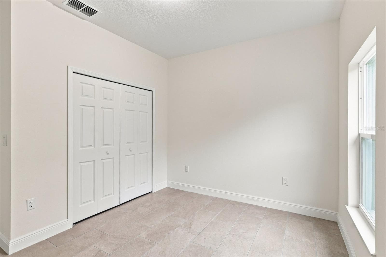 Single Family Residence at 121 S CANOE CREEK RD, KENANSVILLE, photo 32 of 46