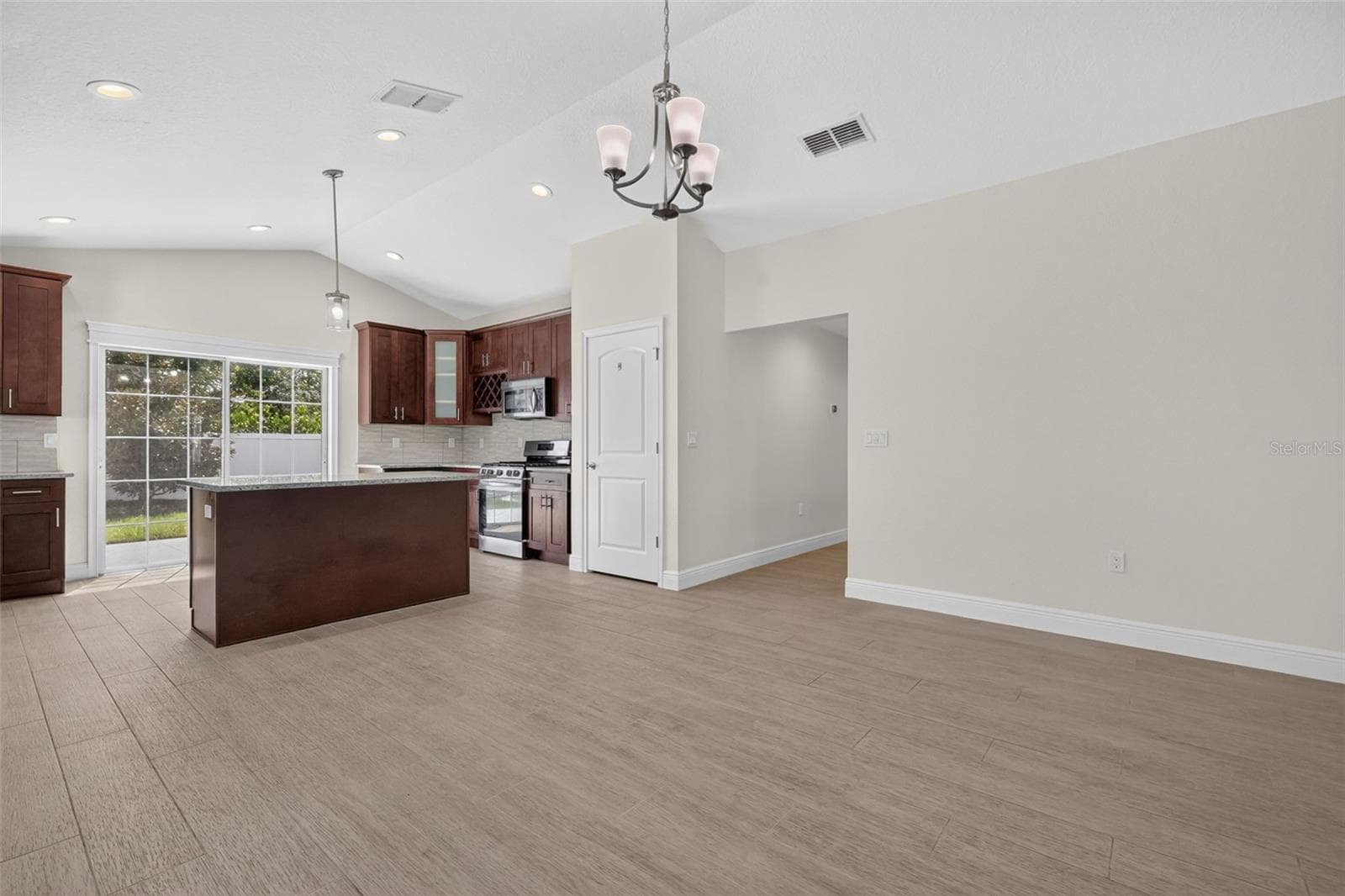 Dining Room - 12591 NE 49TH DR, OXFORD