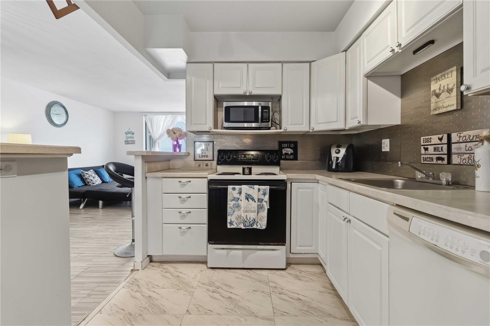 Condominium at 2800 N ATLANTIC AVE #1105, DAYTONA BEACH, photo 8 of 22