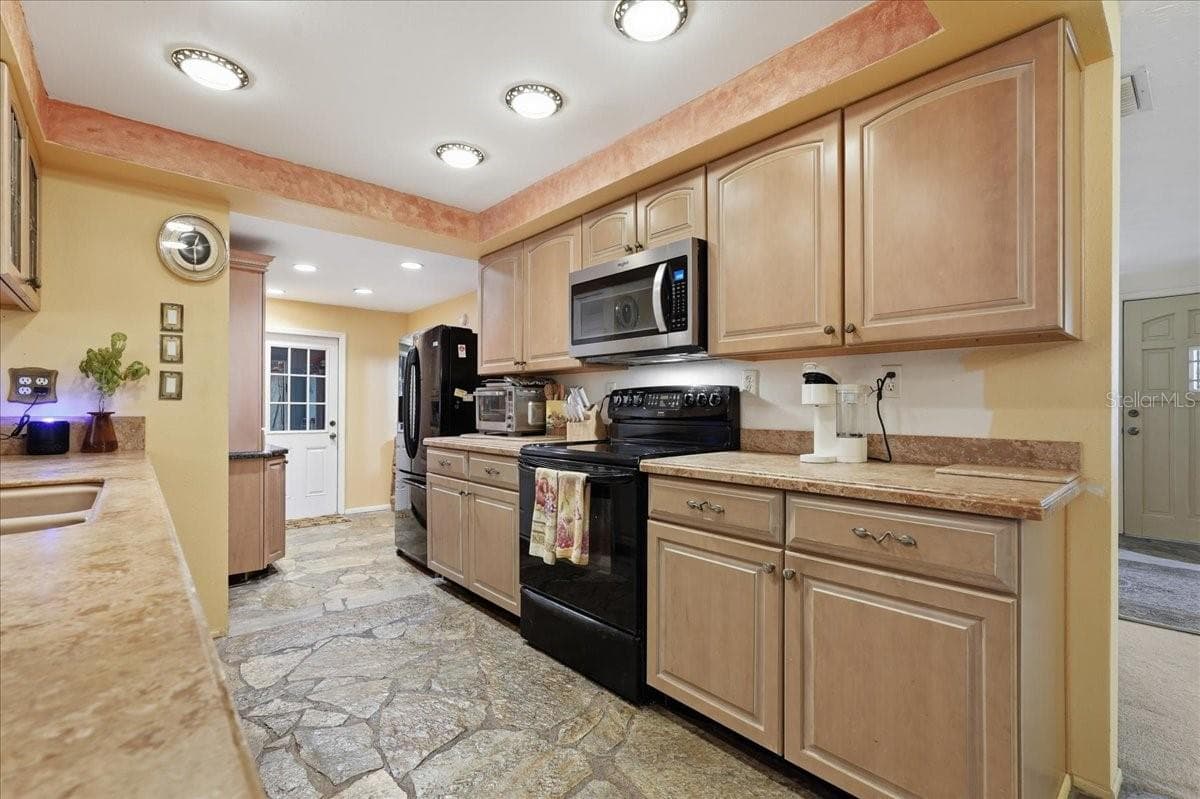 Single Family Residence at 3500 OLD KEYSTONE RD, TARPON SPRINGS, photo 11 of 97