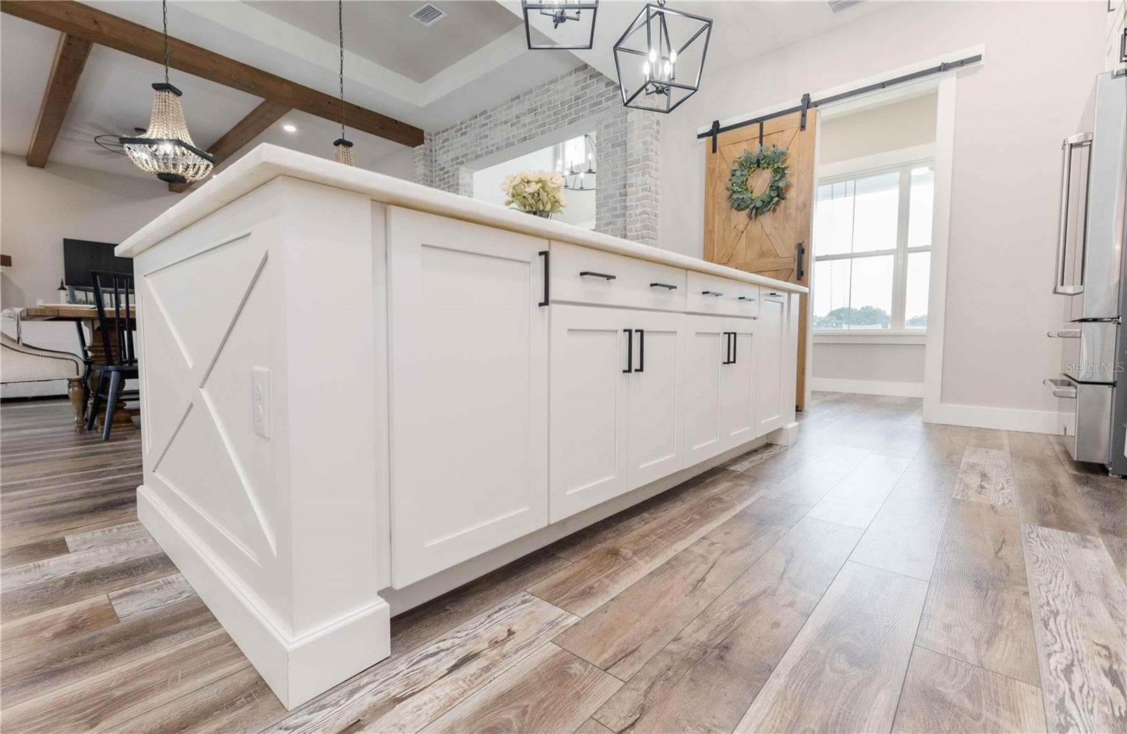 Kitchen island - 8818 SW 73RD PATH, BUSHNELL
