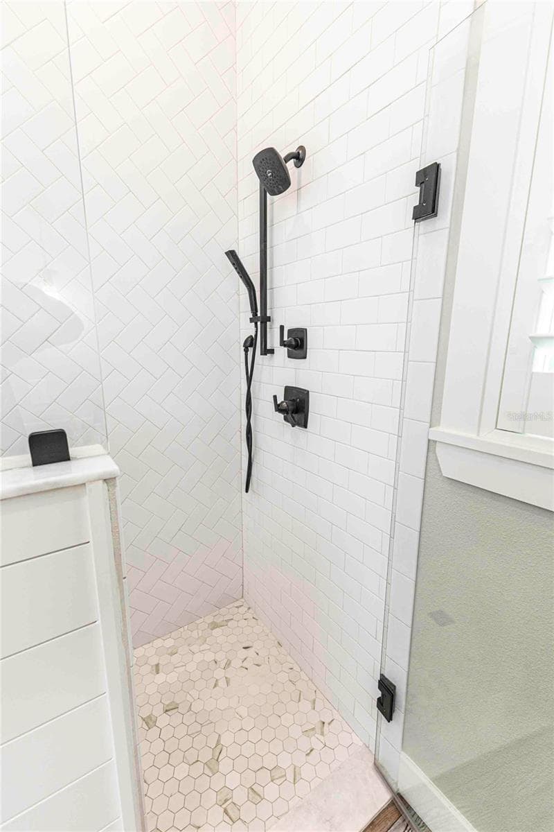 Shower in primary bathroom - 8818 SW 73RD PATH, BUSHNELL