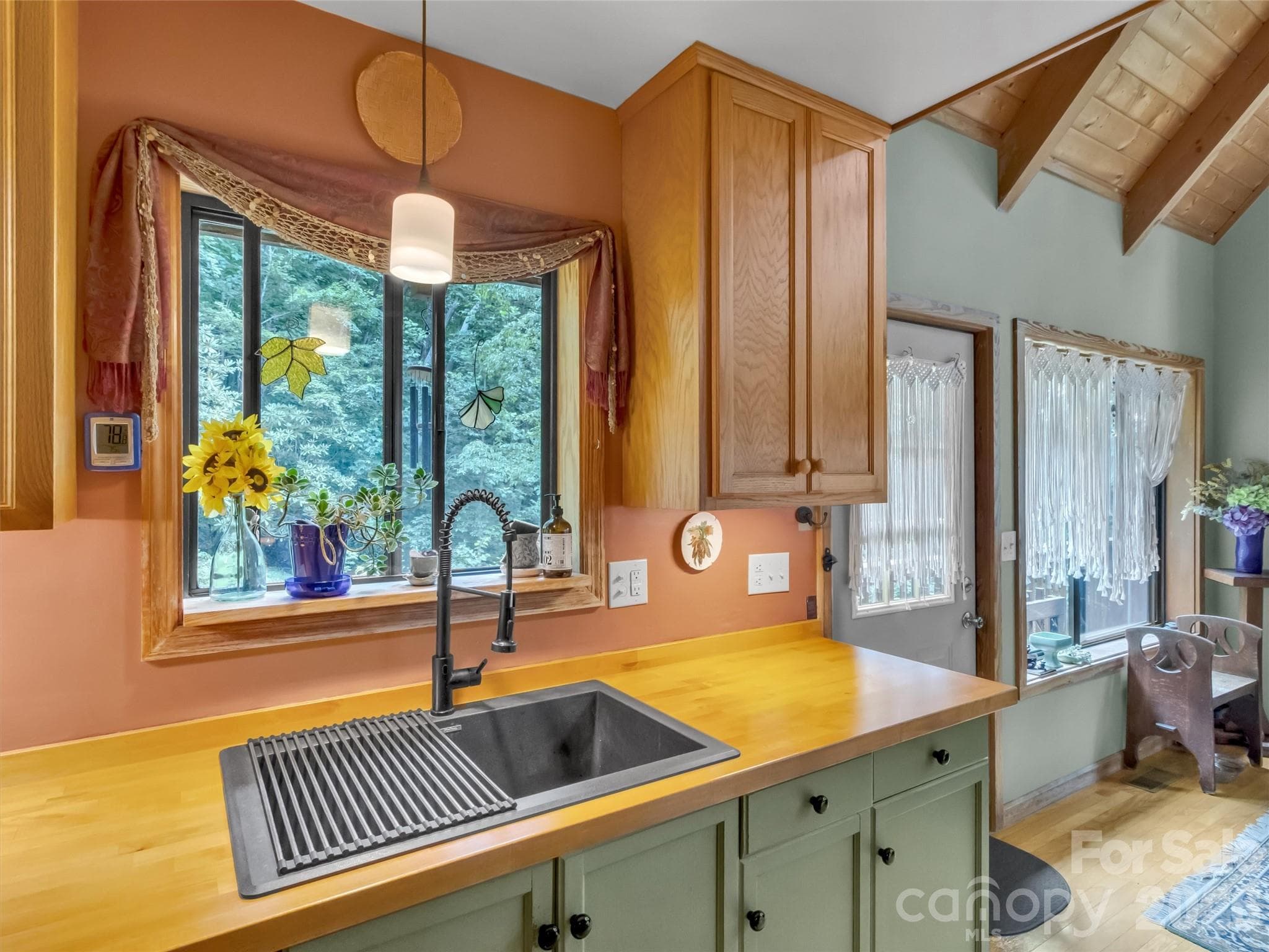 Single Family Residence at 170 Wonderwood Lane, Clyde, photo 14 of 48