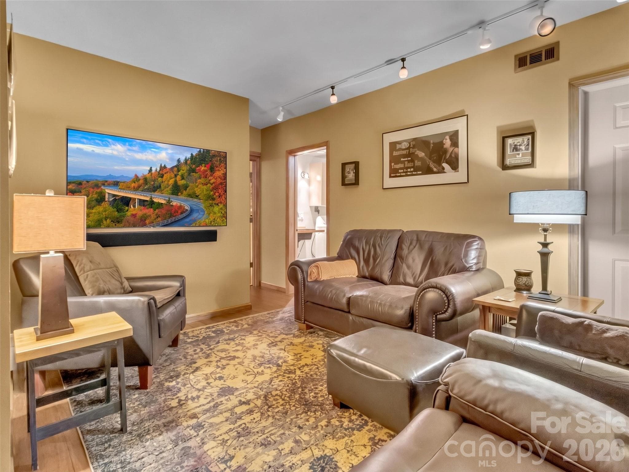 Single Family Residence at 170 Wonderwood Lane, Clyde, photo 28 of 48