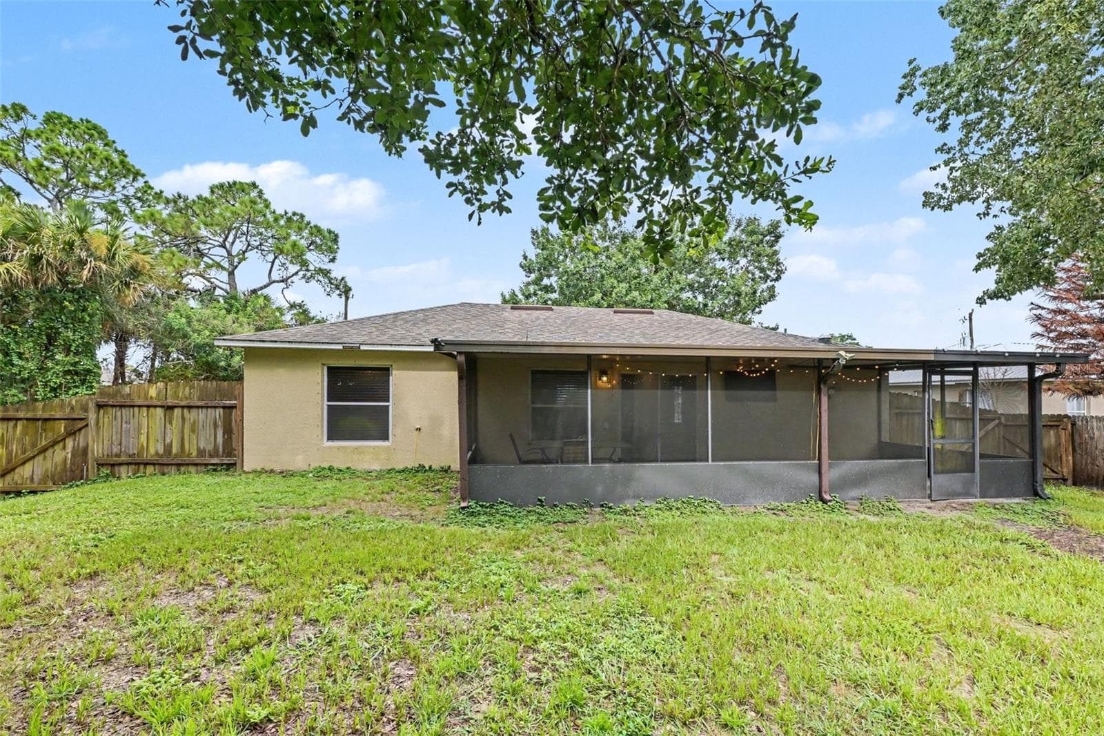 Single Family Residence at 6289 LEONARD AVE, COCOA, photo 2 of 31