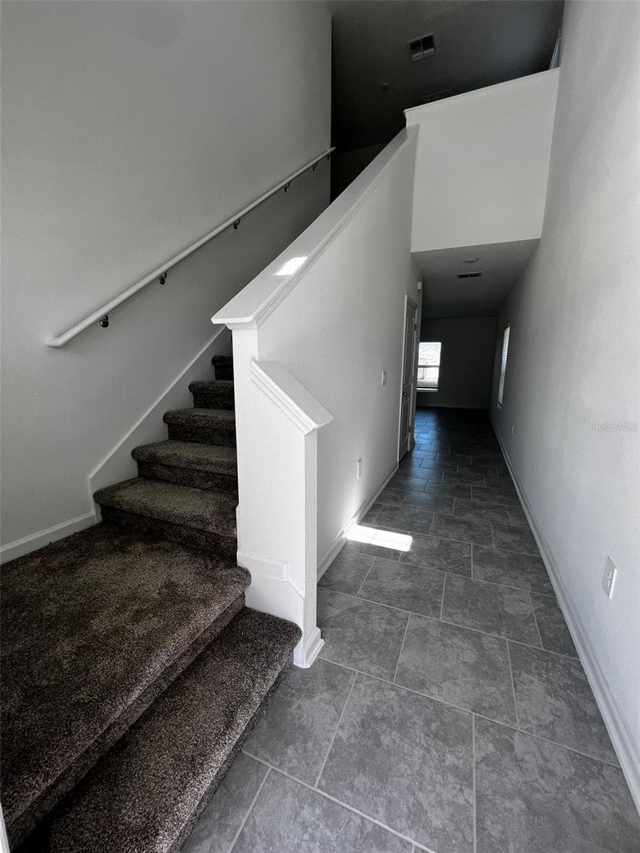 Single Family Residence at 433 SANDBAR LN, HAINES CITY, photo 5 of 37