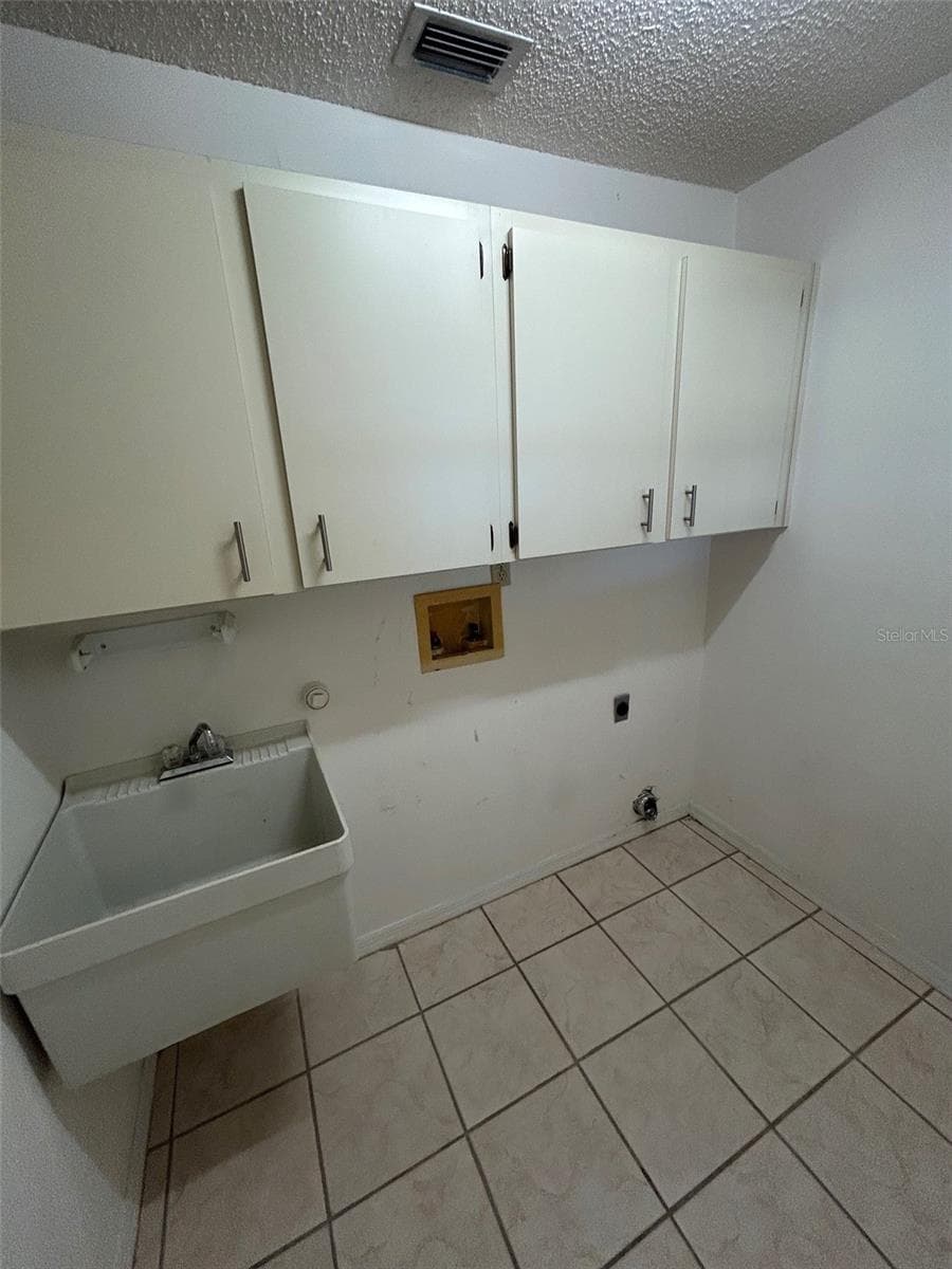 Laundry Room - 1605 BLACKBERRY CT, EUSTIS