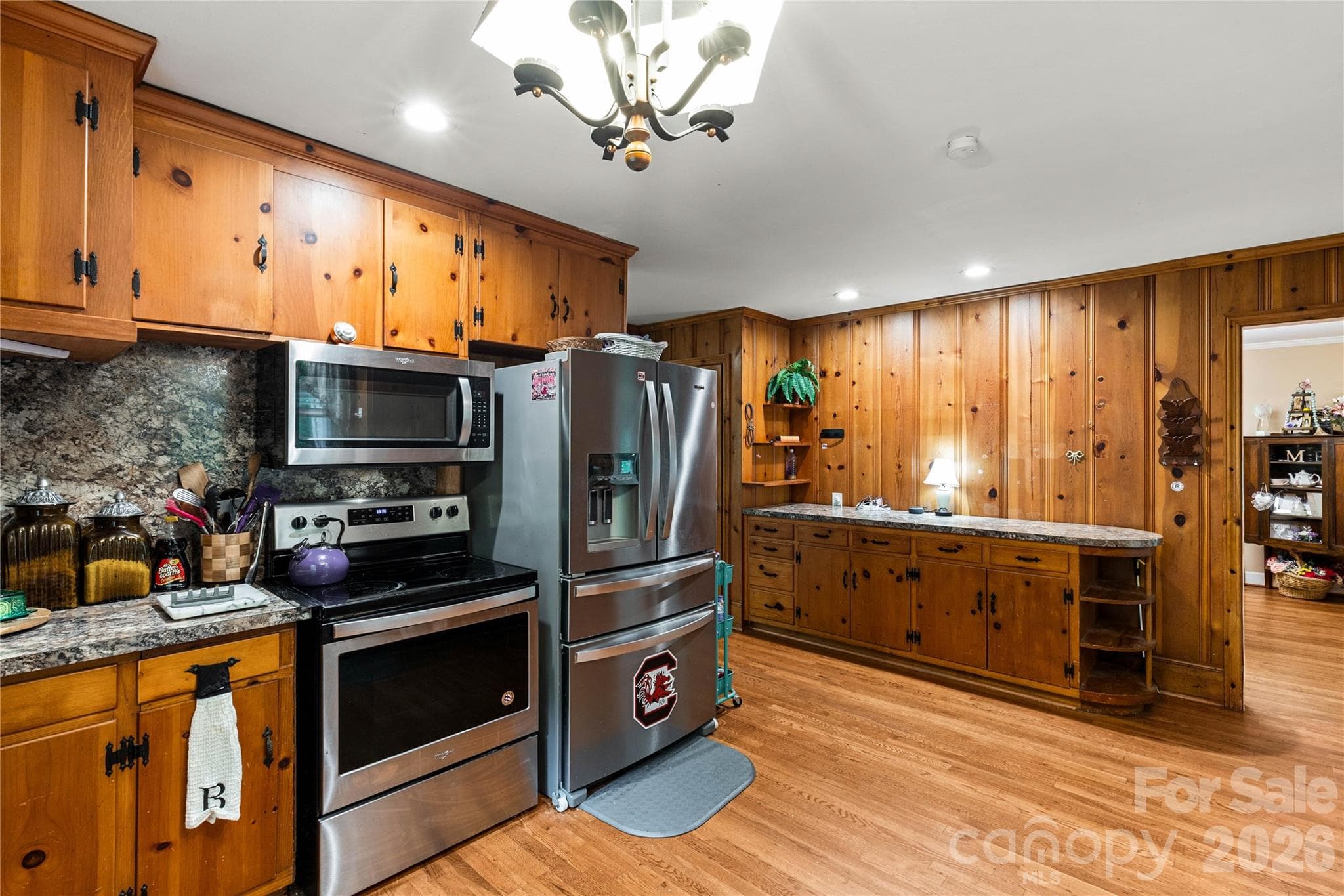 Single Family Residence at 938 Forest Drive, Lancaster, photo 12 of 26