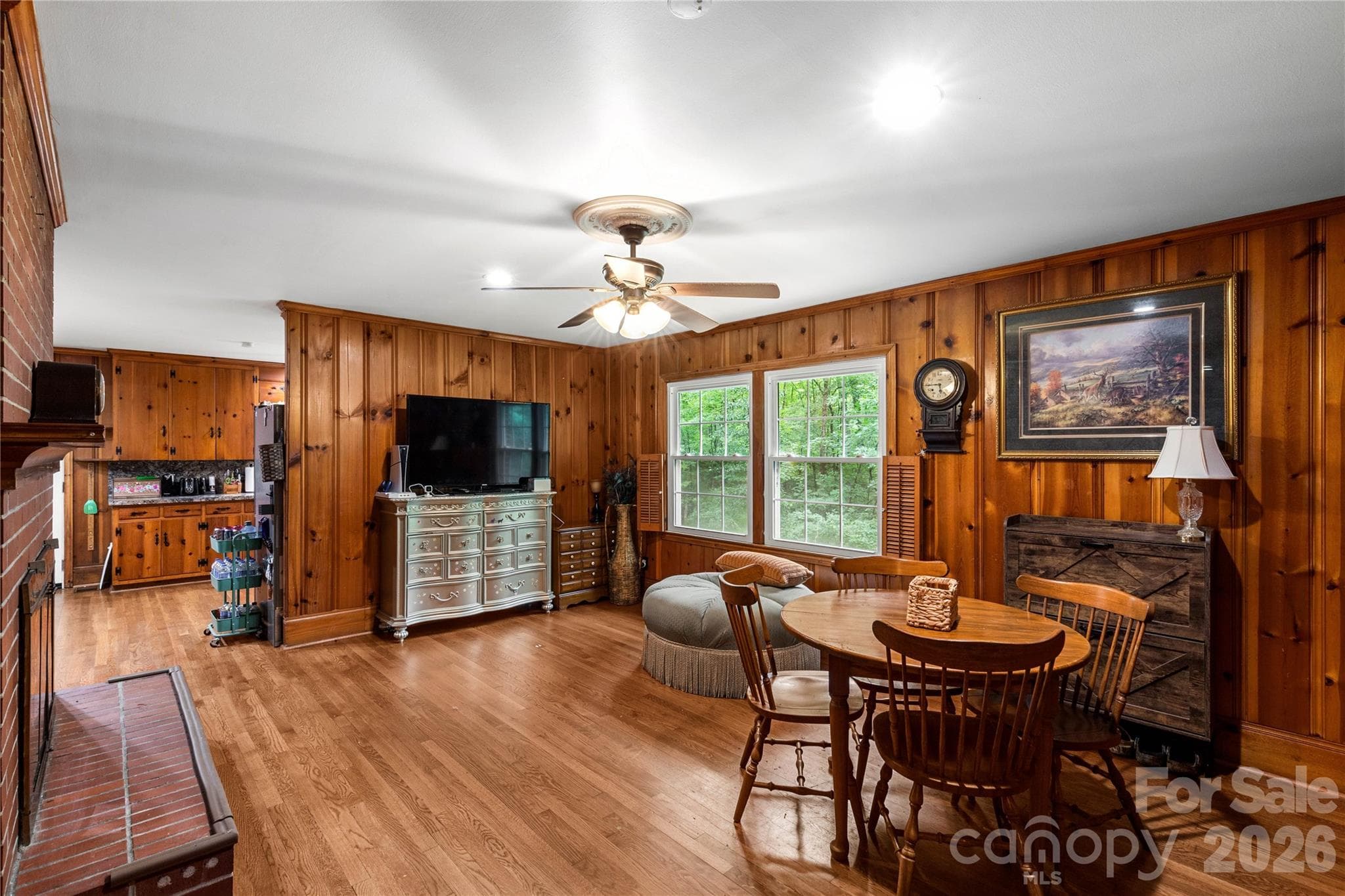 Single Family Residence at 938 Forest Drive, Lancaster, photo 14 of 26