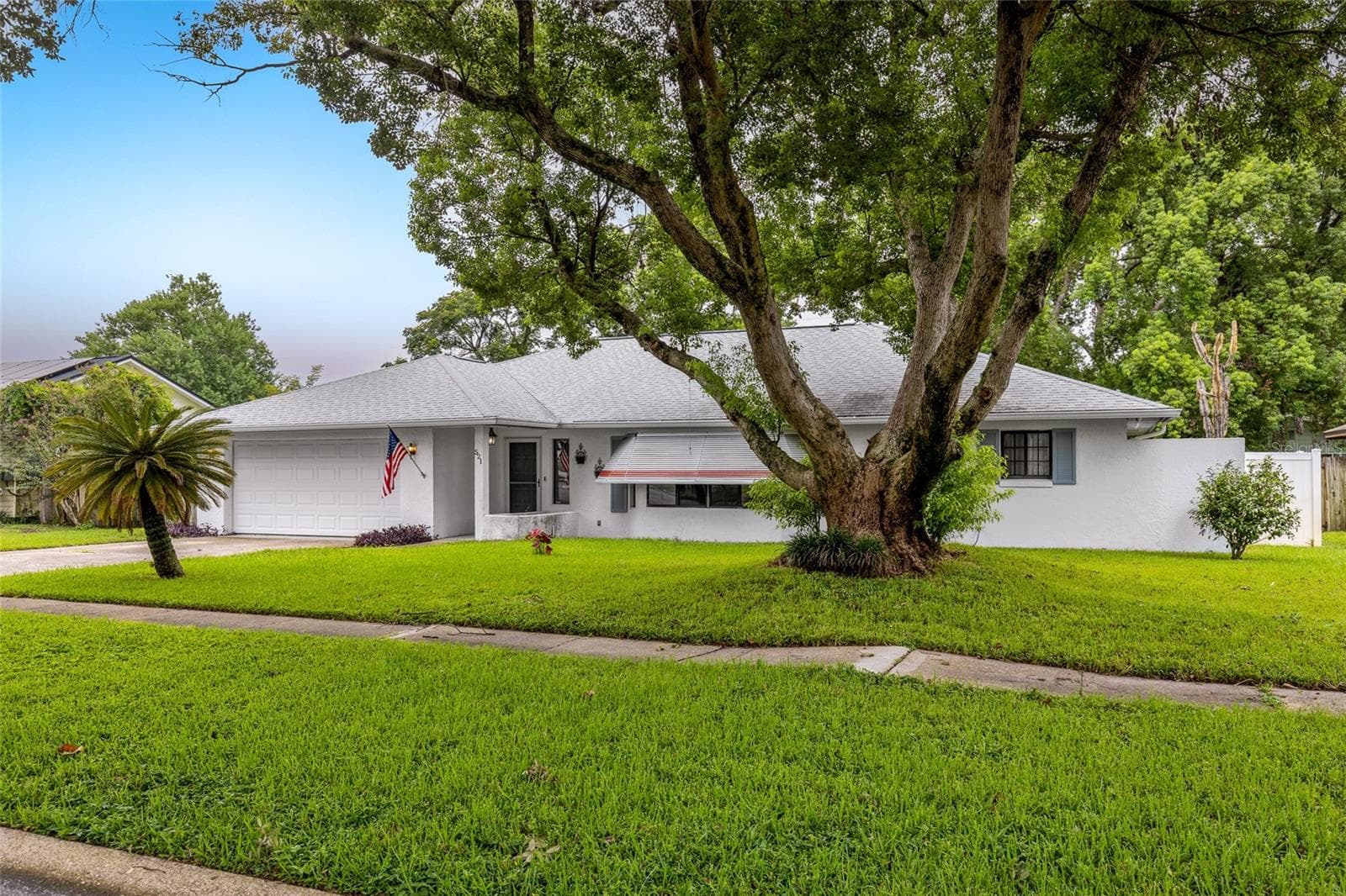 521 FERNWOOD DR