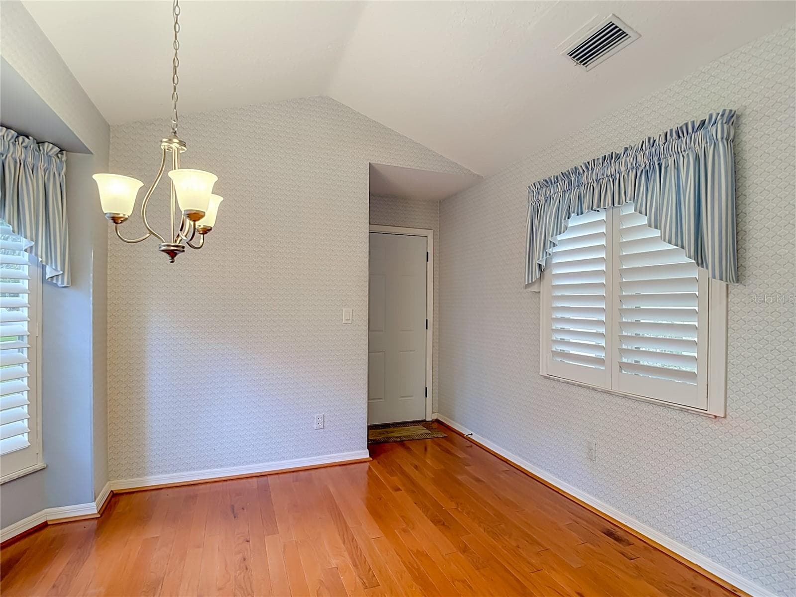 Single Family Residence at 15886 SANCTUARY DR, TAMPA, photo 9 of 64