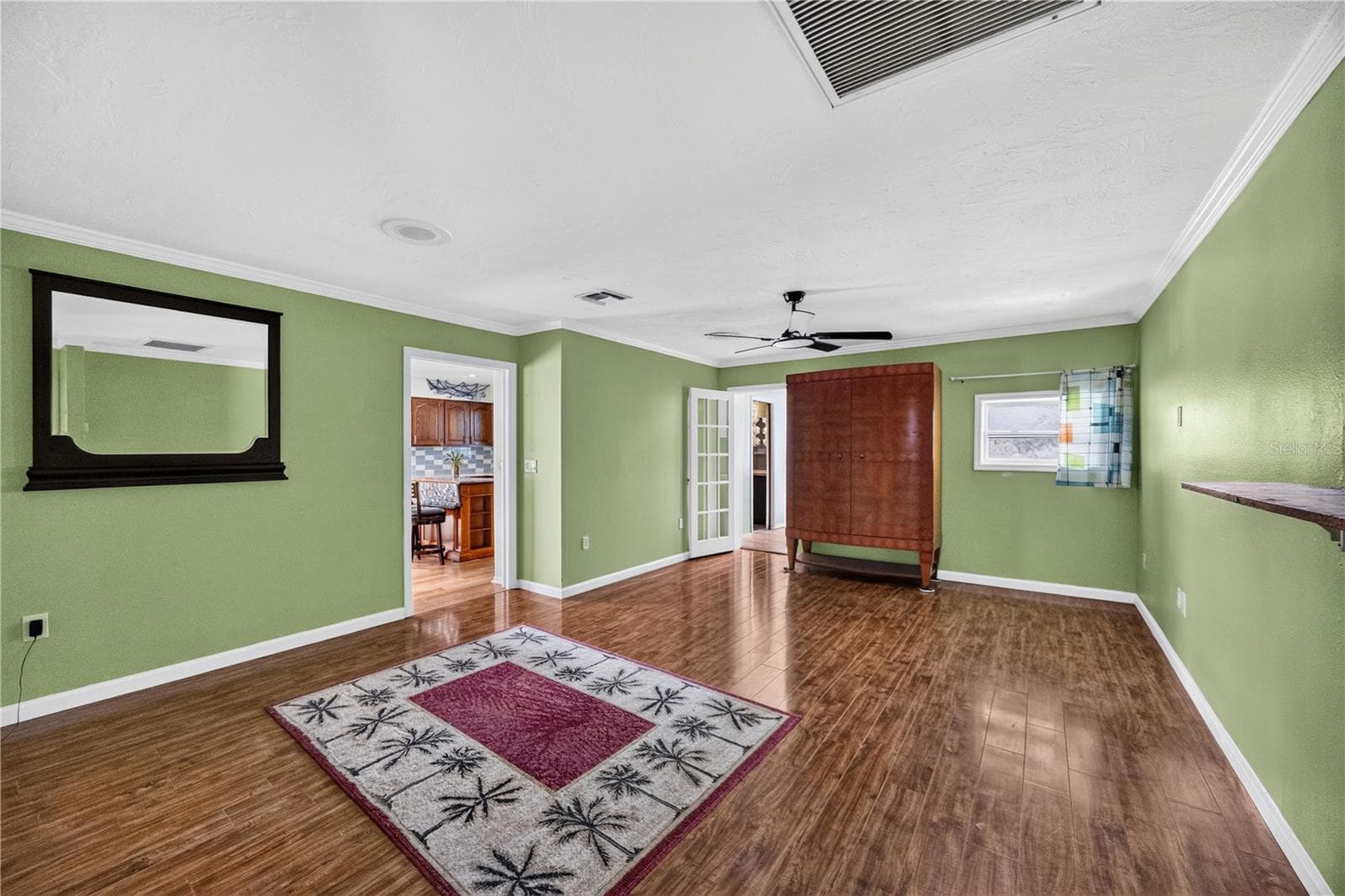 Dining room located off the kitchen. - 1305 GREENFIELD CIR, VENICE