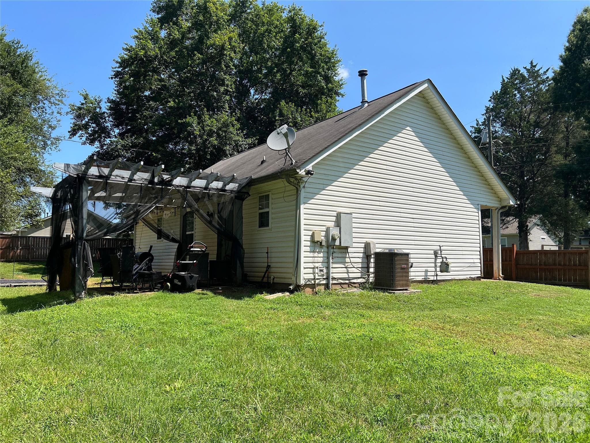 Single Family Residence at 2630 Larry Drive, Charlotte, photo 5 of 13