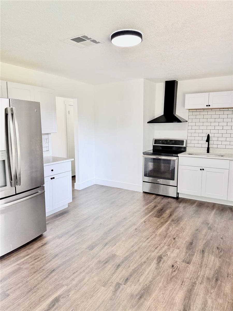 Single Family Residence at 3008 OAKVIEW LN, PLANT CITY, photo 8 of 25