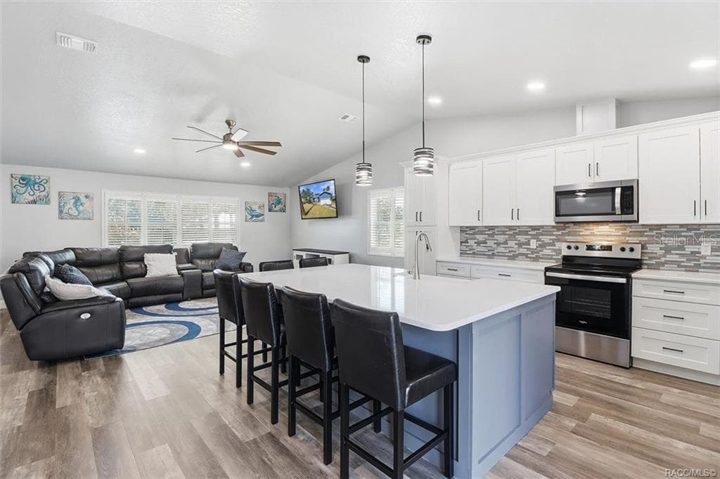 Single Family Residence at 9205 W HARBOR ISLE CT, CRYSTAL RIVER, photo 17 of 57