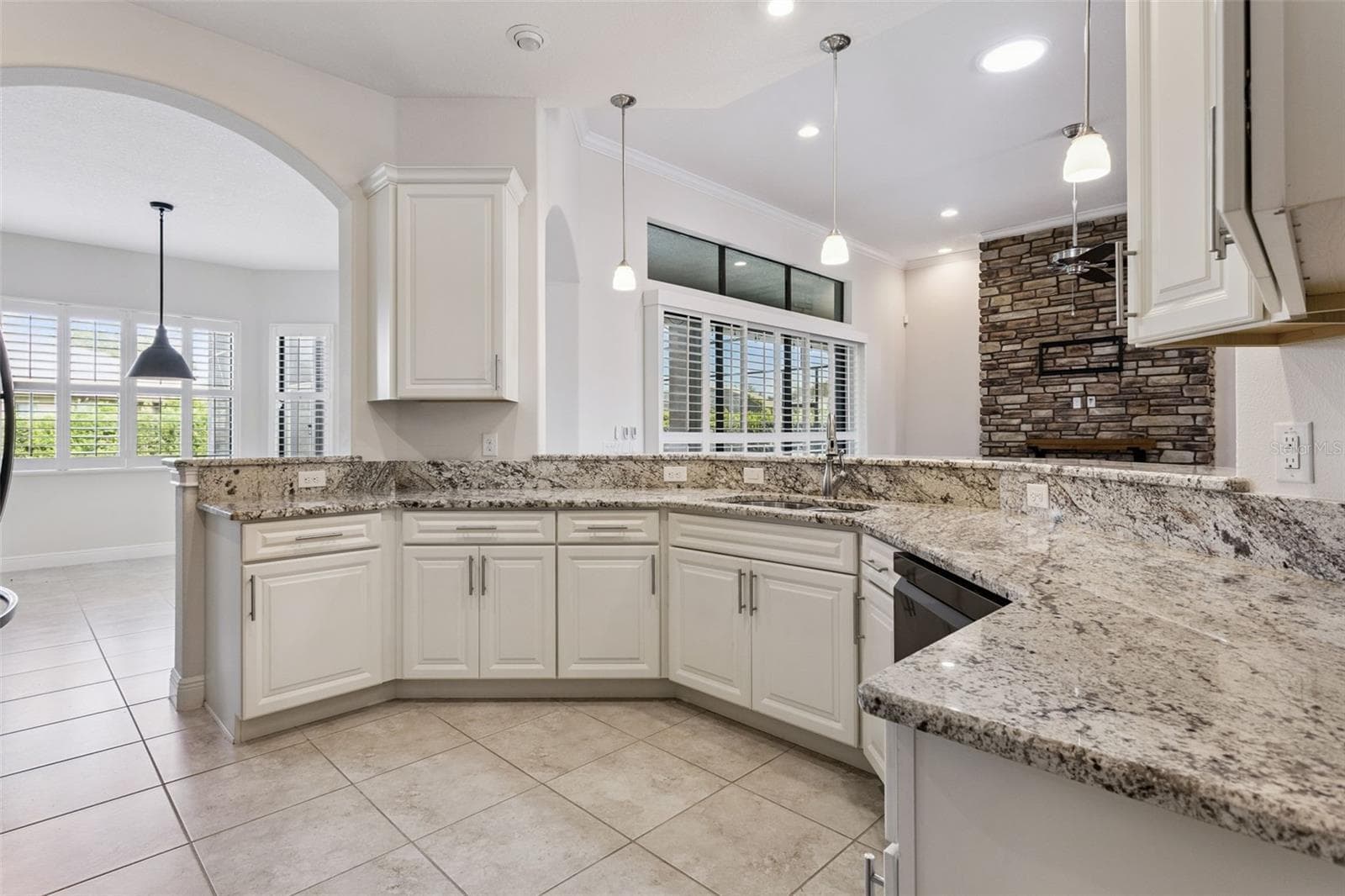 Single Family Residence at 39513 HILLRISE LN, LADY LAKE, photo 9 of 57