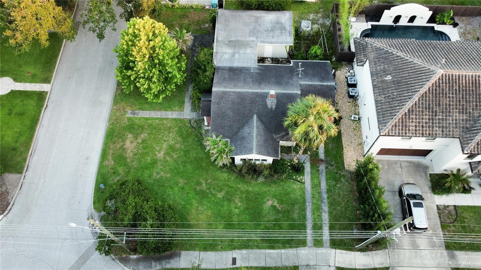 Single Family Residence at 2942 HELEN AVE, ORLANDO, photo 4 of 13