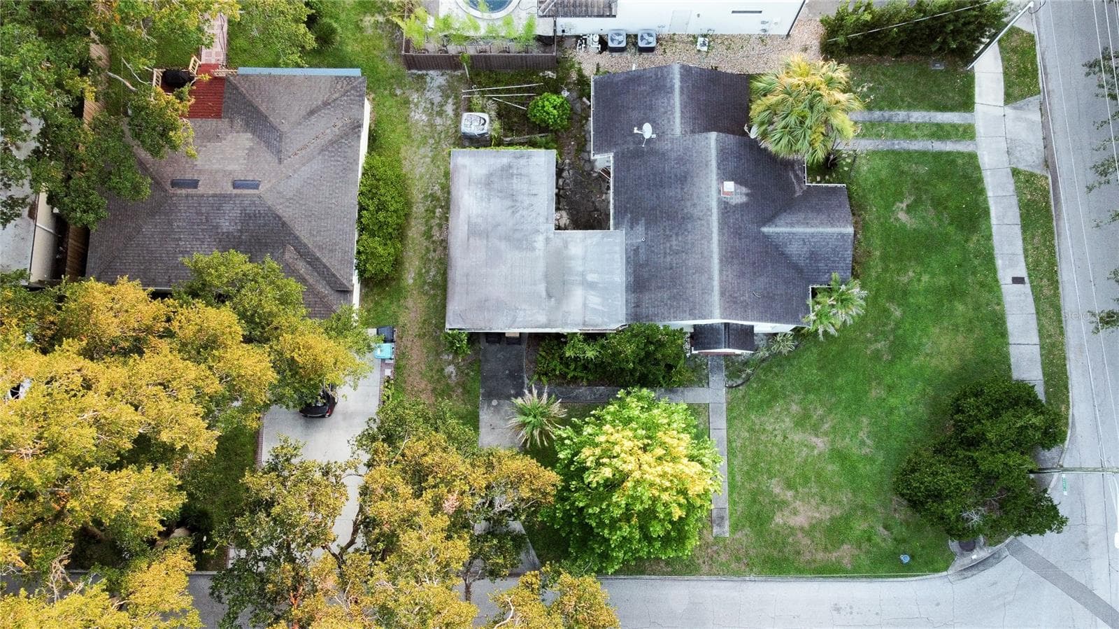 Single Family Residence at 2942 HELEN AVE, ORLANDO, photo 5 of 13