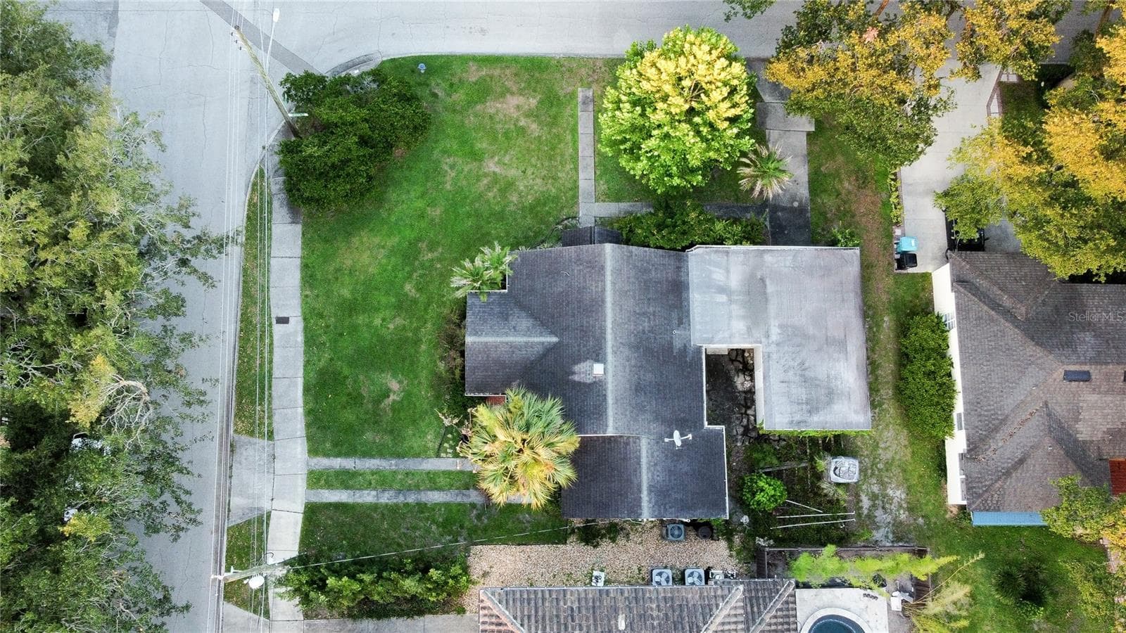 Single Family Residence at 2942 HELEN AVE, ORLANDO, photo 6 of 13