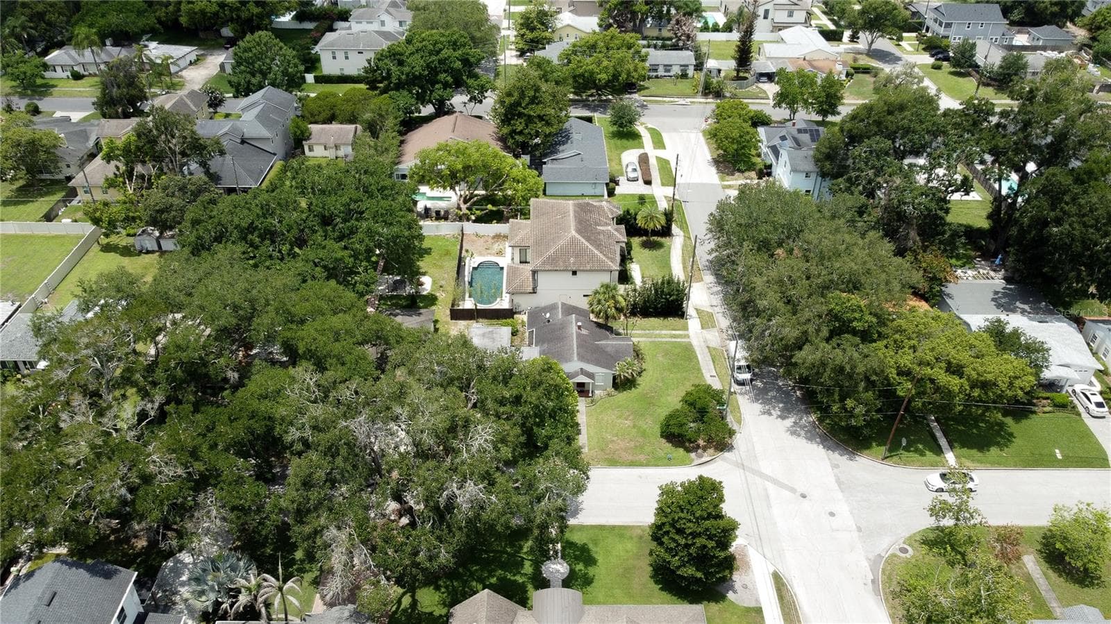 Single Family Residence at 2942 HELEN AVE, ORLANDO, photo 9 of 13