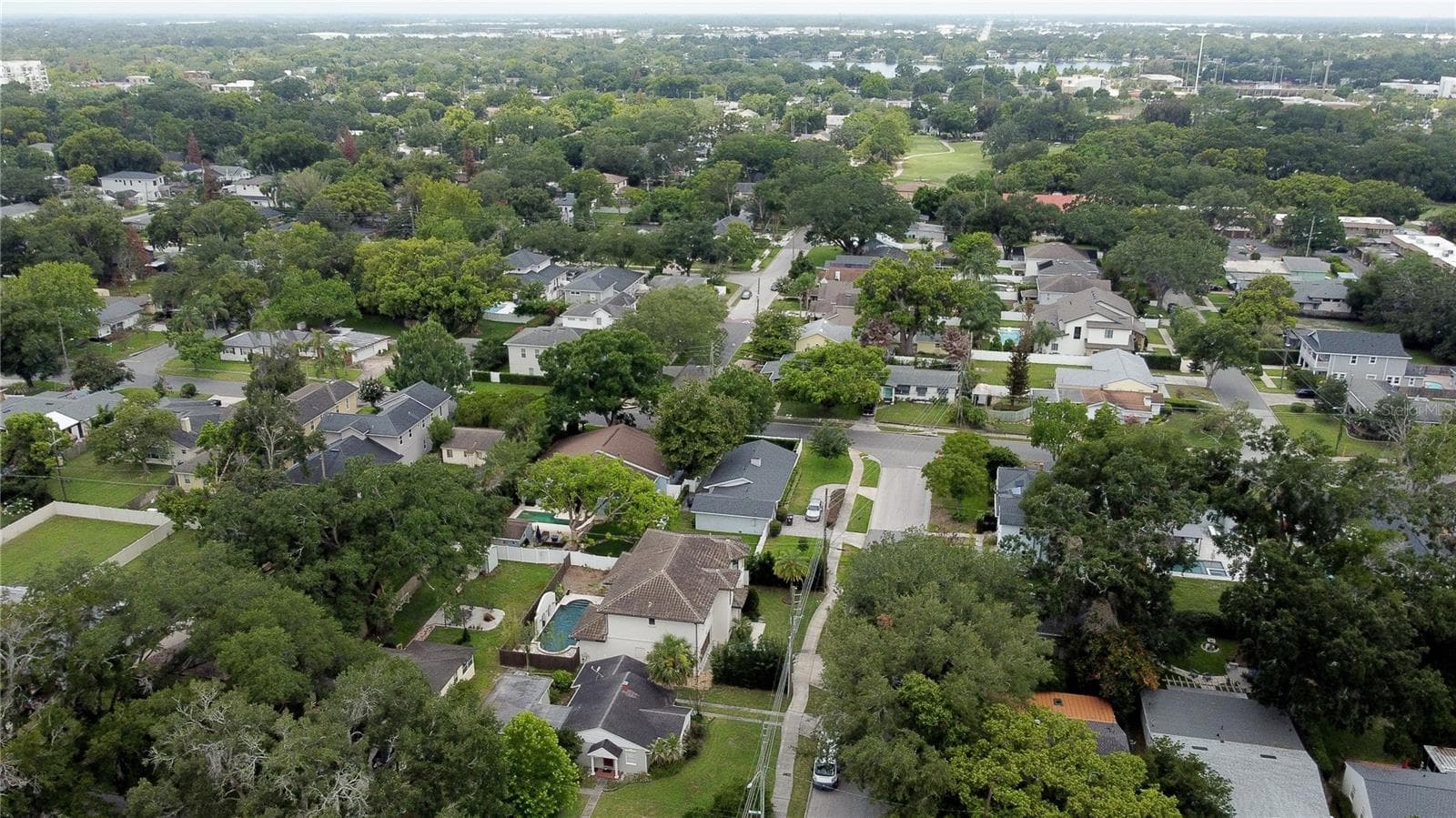 Single Family Residence at 2942 HELEN AVE, ORLANDO, photo 12 of 13