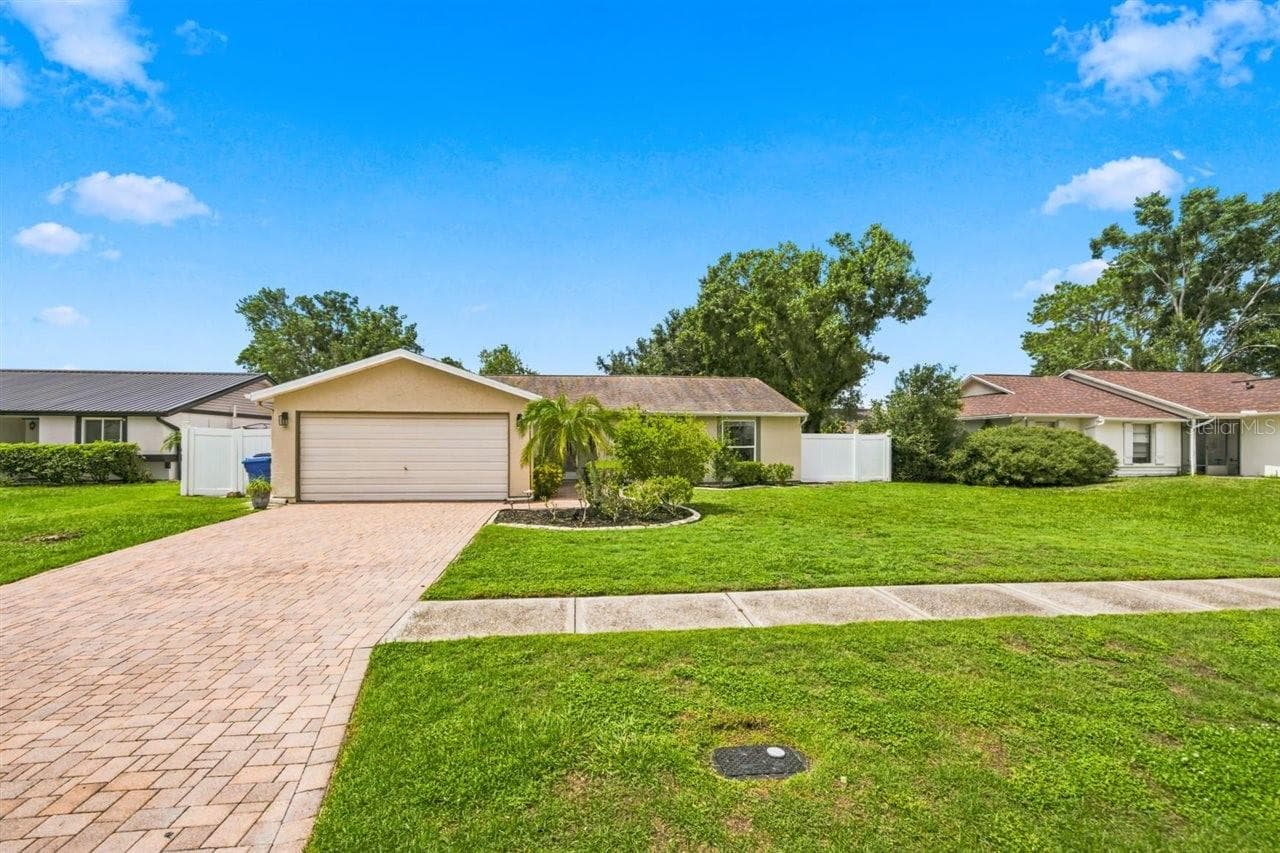5309 BLACK PINE DR