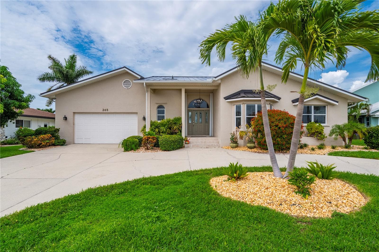 Tim Towles custom waterfront home - 265 BELVEDERE CT, PUNTA GORDA