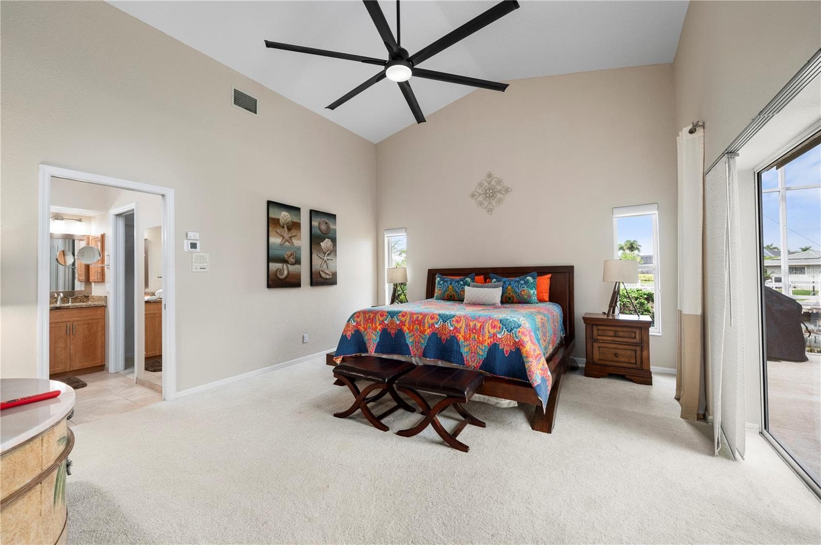Comfortable primary suite retreat - 265 BELVEDERE CT, PUNTA GORDA