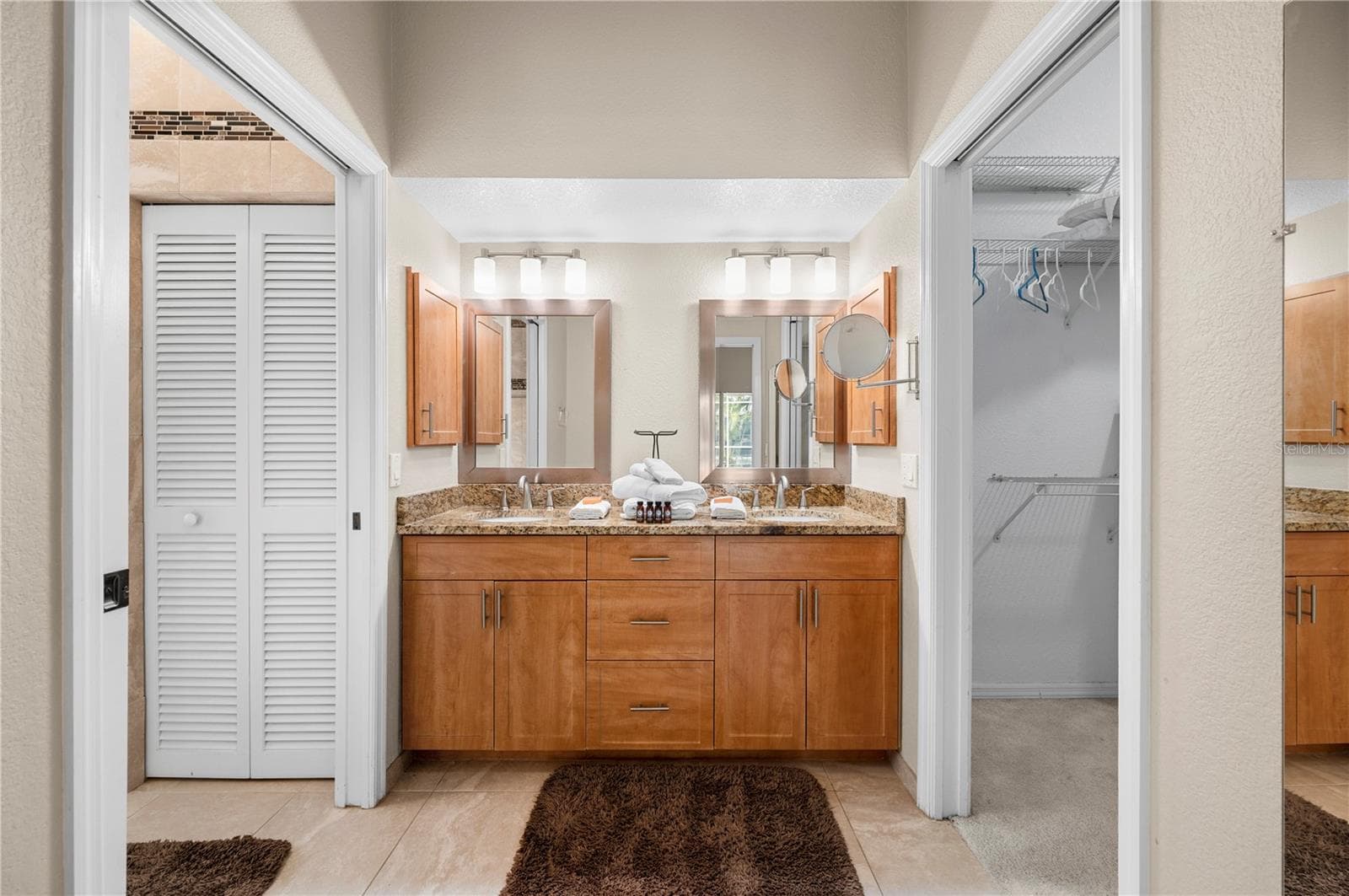 Luxurious primary bathroom - 265 BELVEDERE CT, PUNTA GORDA