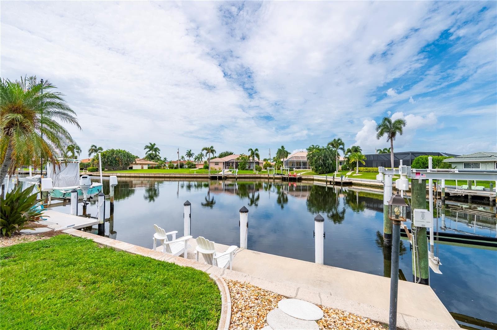 Concrete dock with 15,000# lift - 265 BELVEDERE CT, PUNTA GORDA