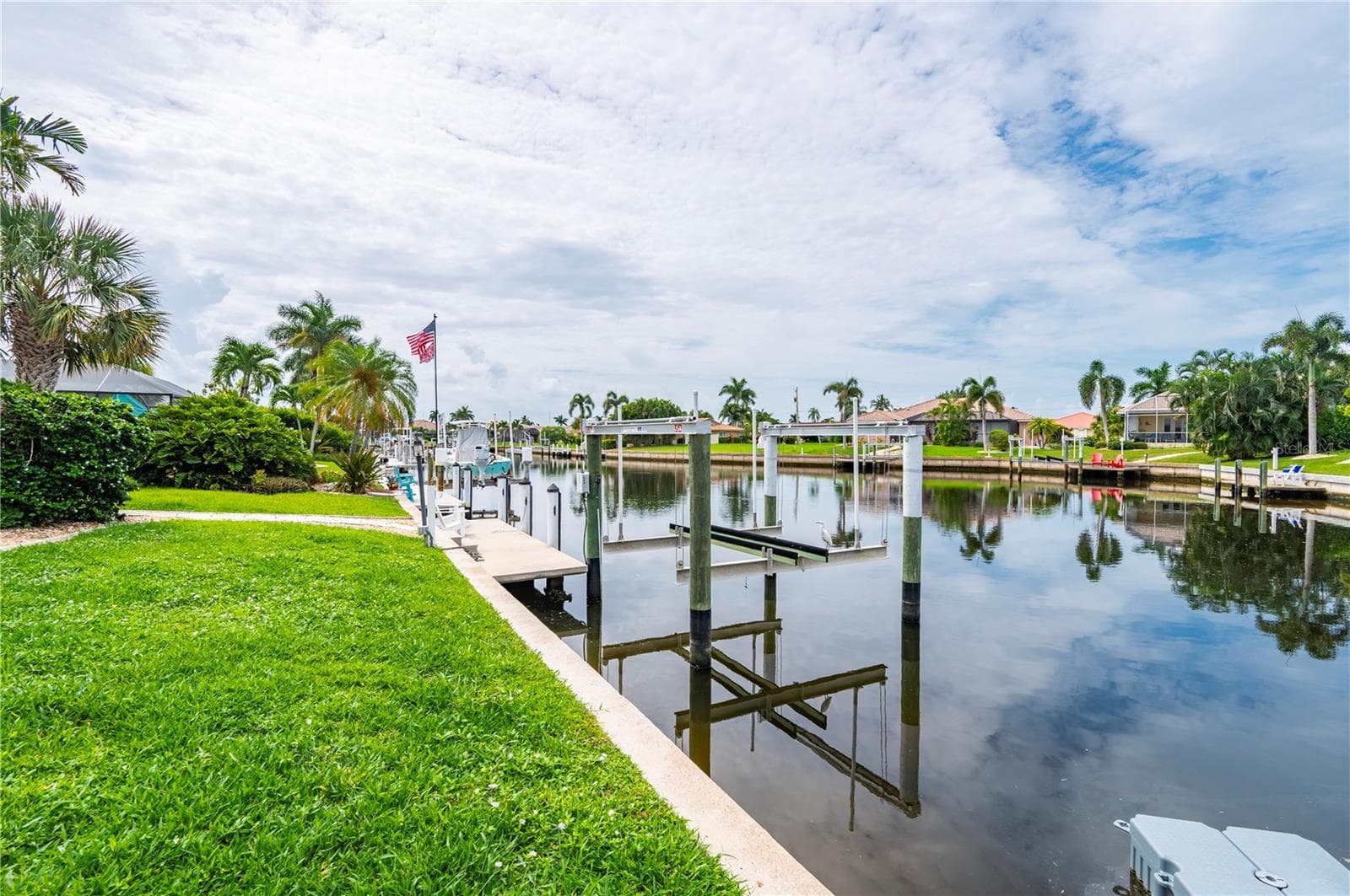 City of Punta Gorda maintains the seawall - 265 BELVEDERE CT, PUNTA GORDA